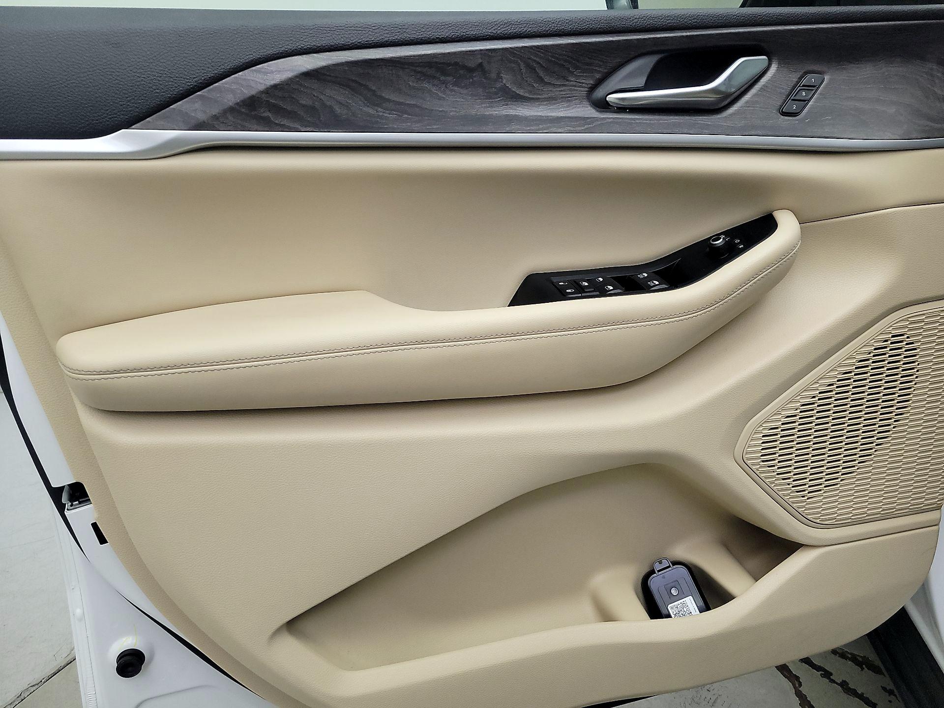 Thumbnail: 2023 Jeep Grand Cherokee - 12