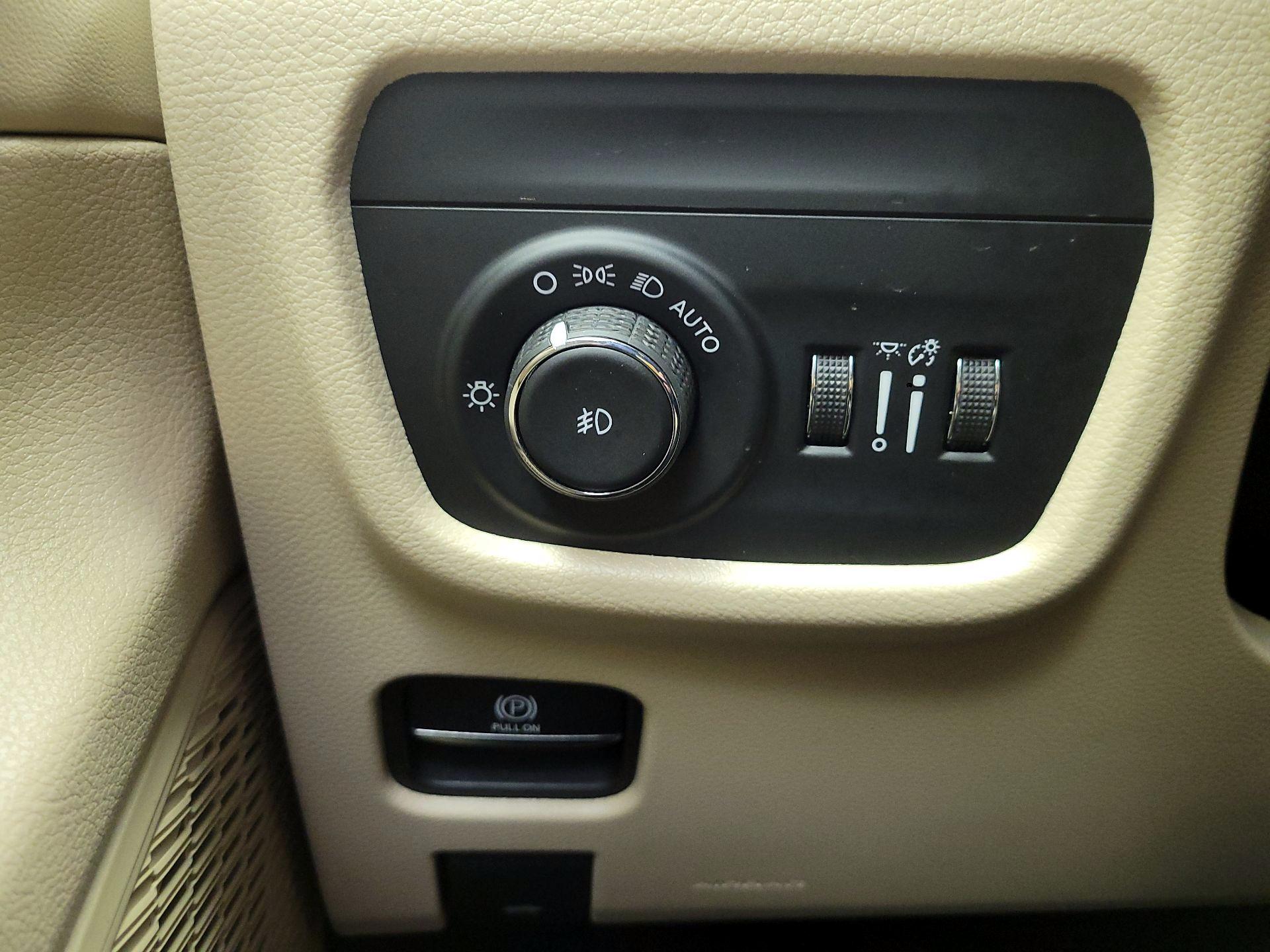 Thumbnail: 2023 Jeep Grand Cherokee - 13