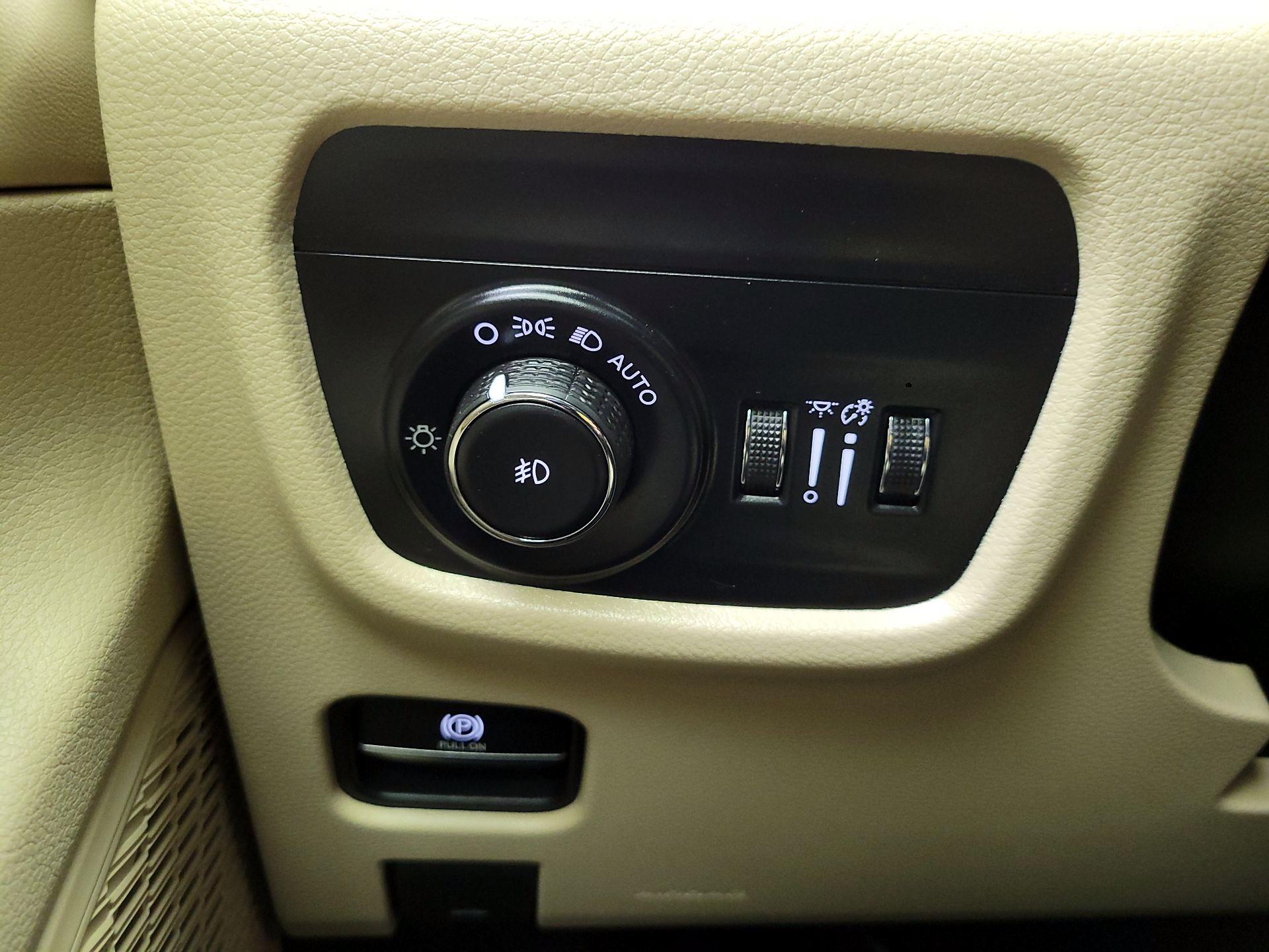 Thumbnail: 2023 Jeep Grand Cherokee - 13