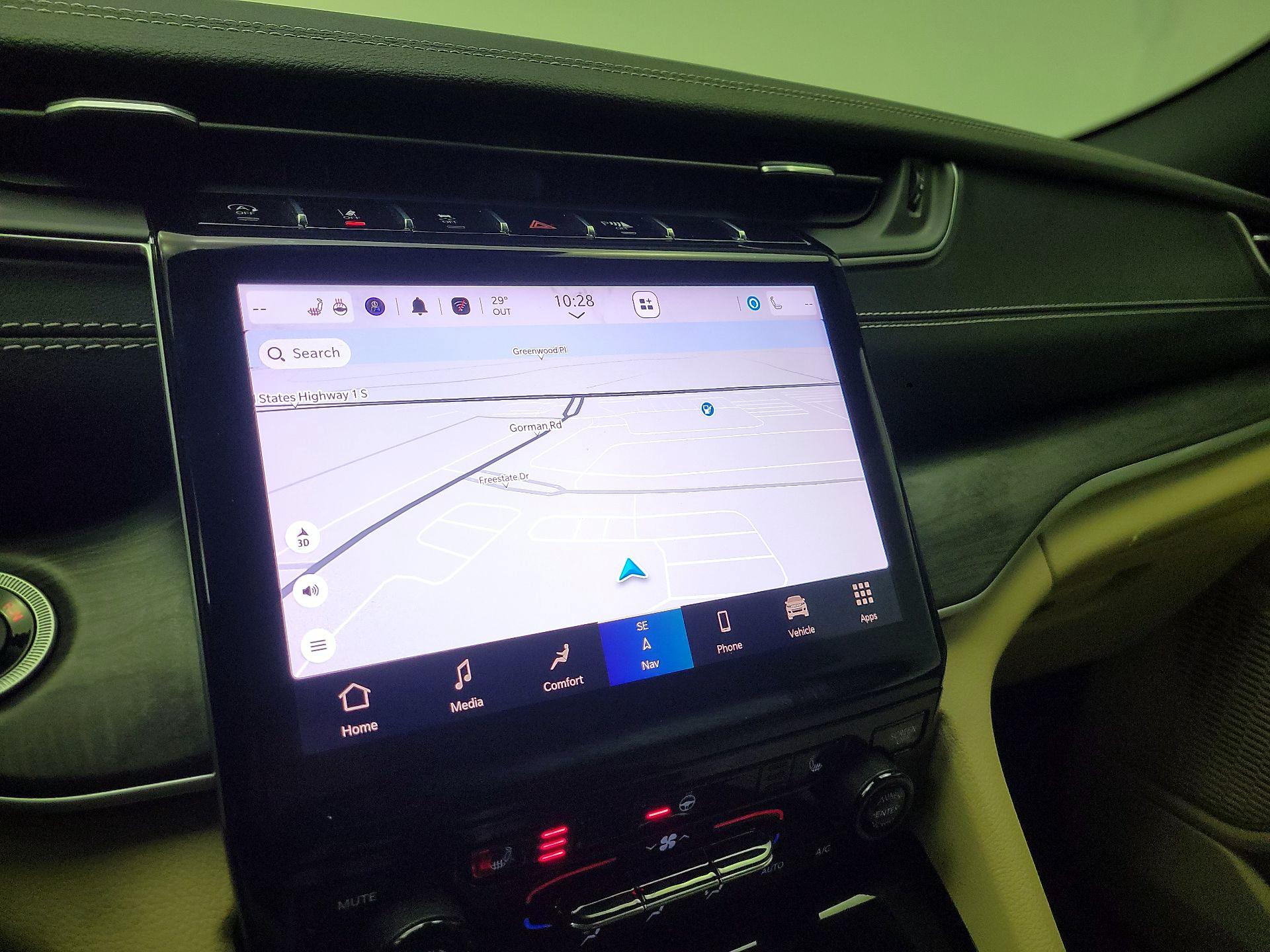 Thumbnail: 2023 Jeep Grand Cherokee - 14