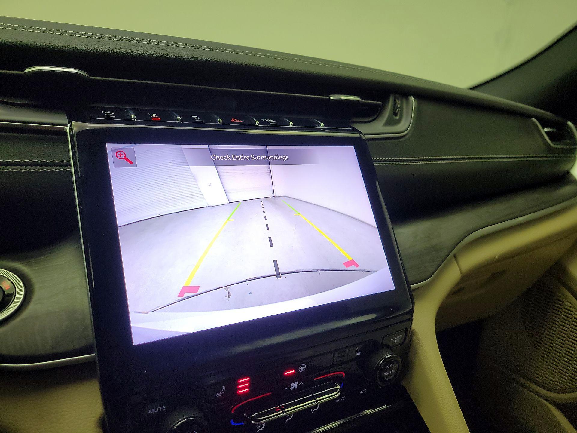 Thumbnail: 2023 Jeep Grand Cherokee - 15