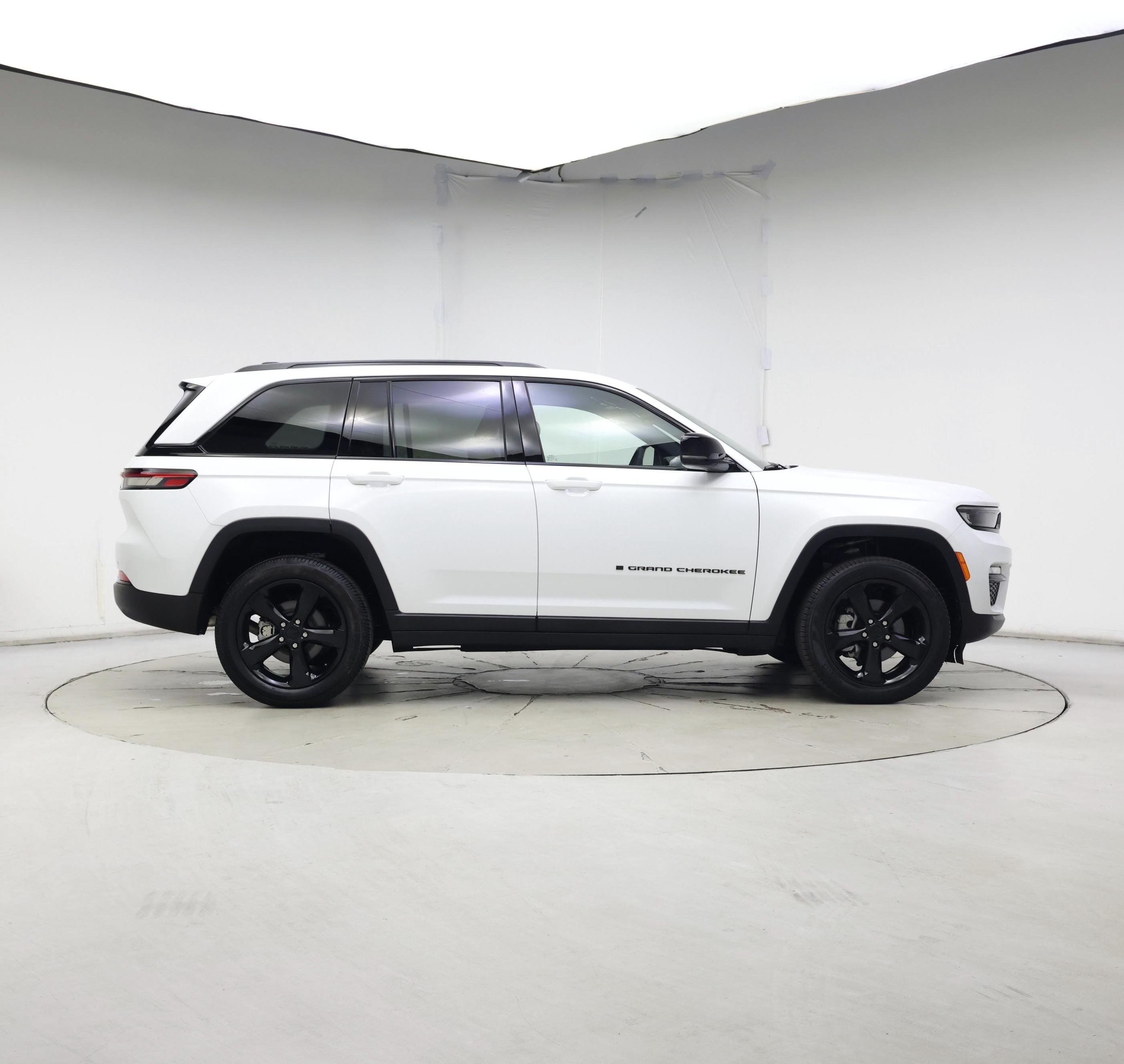 Thumbnail: 2023 Jeep Grand Cherokee - 7