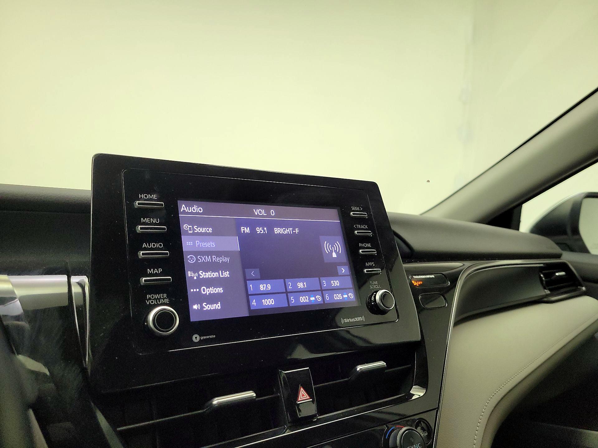 Thumbnail: 2022 Toyota Camry - 16