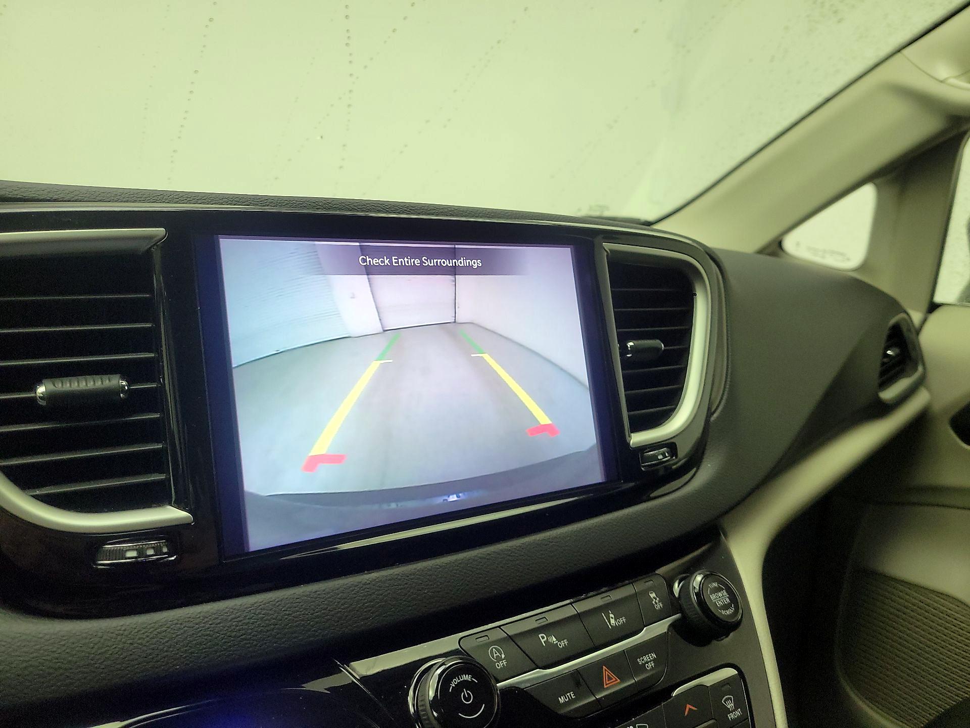 Thumbnail: 2023 Chrysler Pacifica - 15