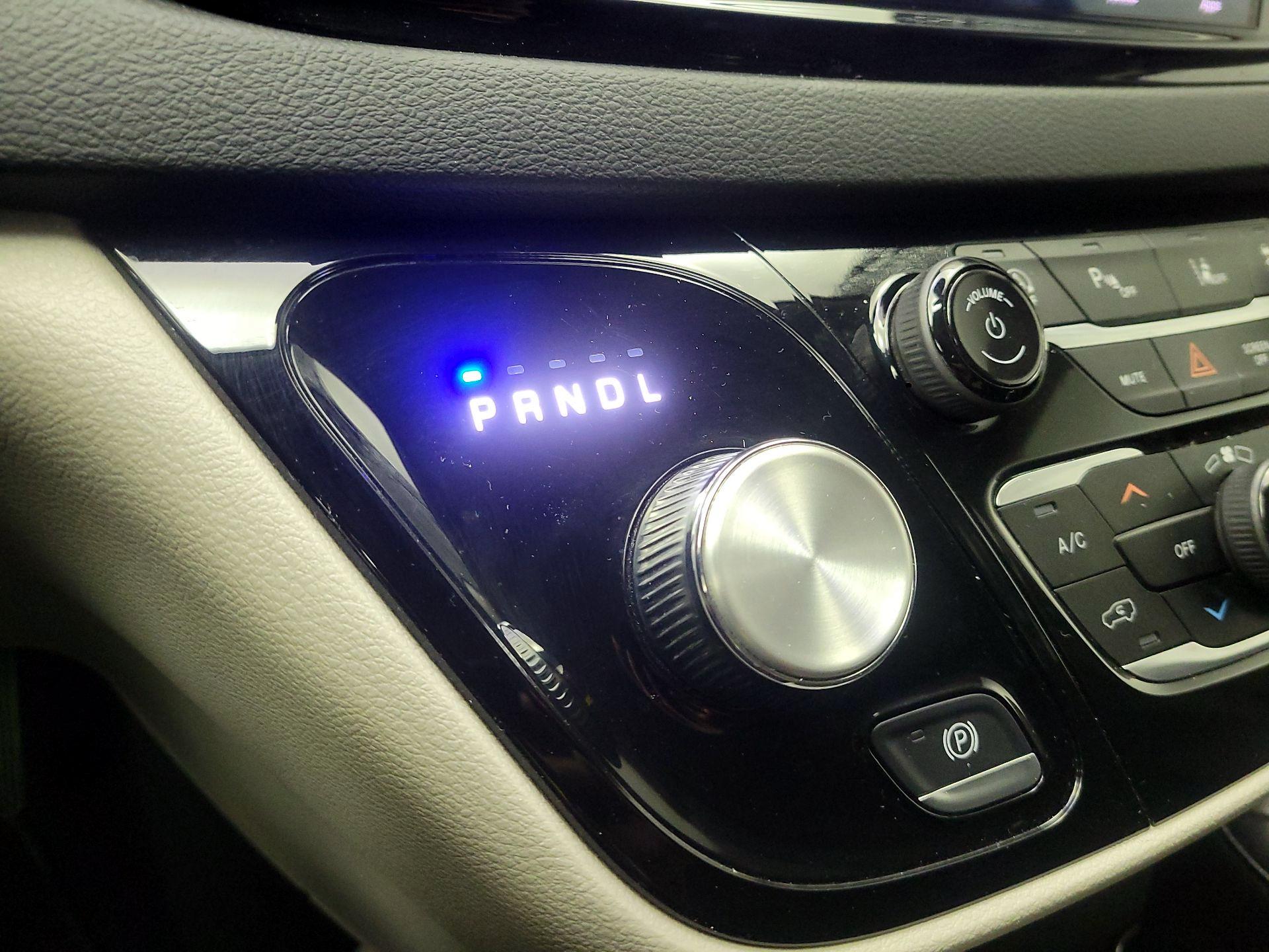 Thumbnail: 2023 Chrysler Pacifica - 18