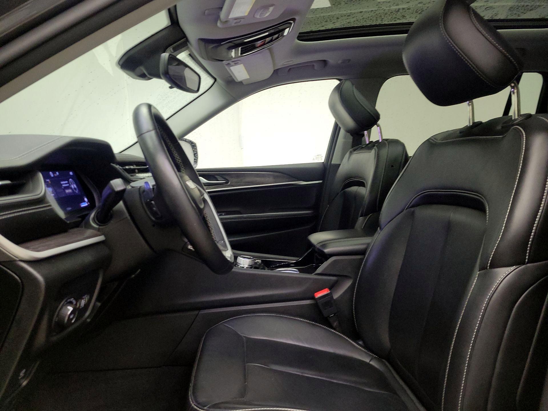 Thumbnail: 2022 Jeep Grand Cherokee L - 11