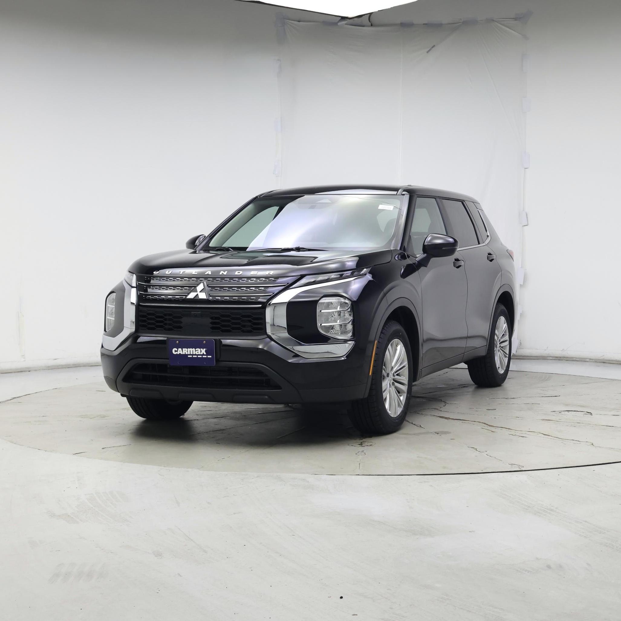 Thumbnail: 2024 Mitsubishi Outlander - 4