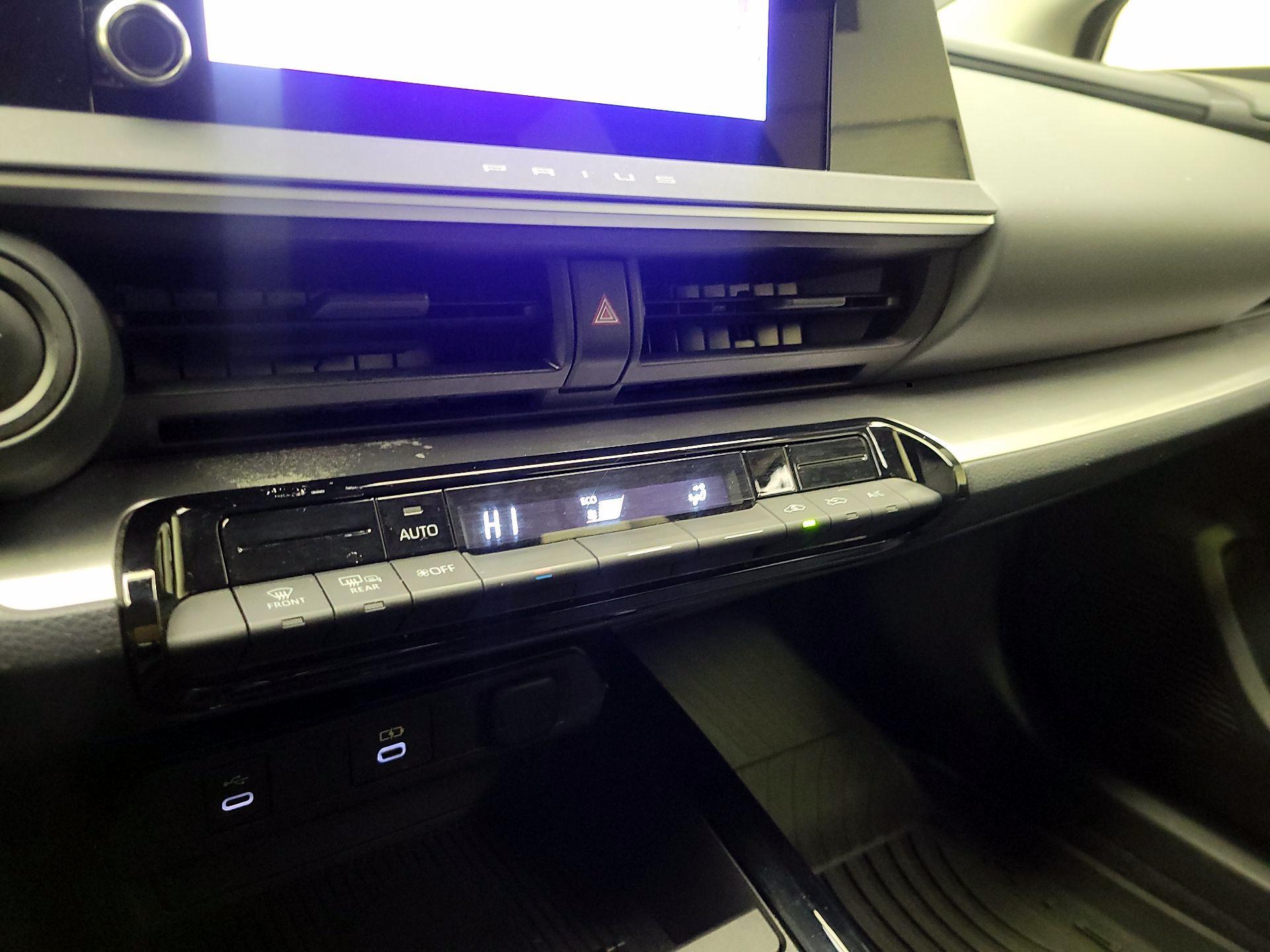 Thumbnail: 2023 Toyota Prius - 17