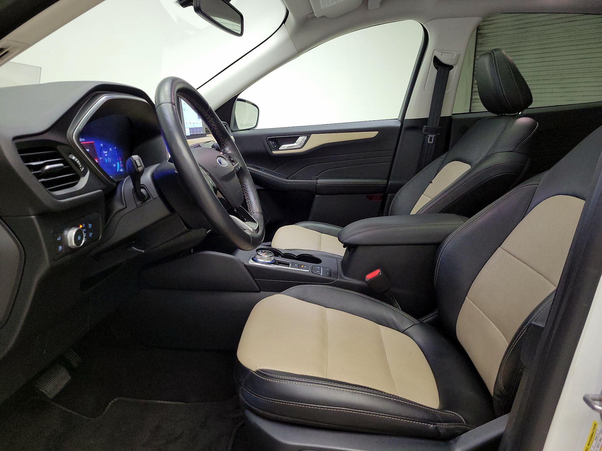 Thumbnail: 2021 Ford Escape - 11