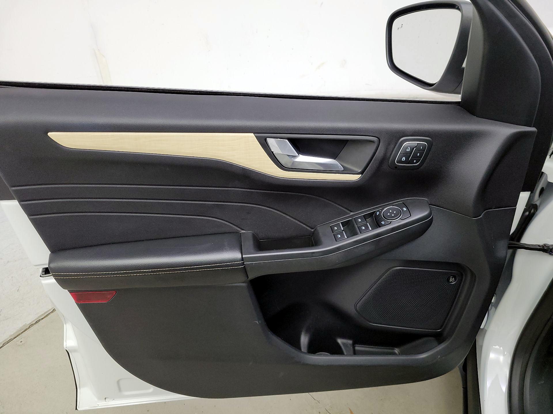 Thumbnail: 2021 Ford Escape - 12