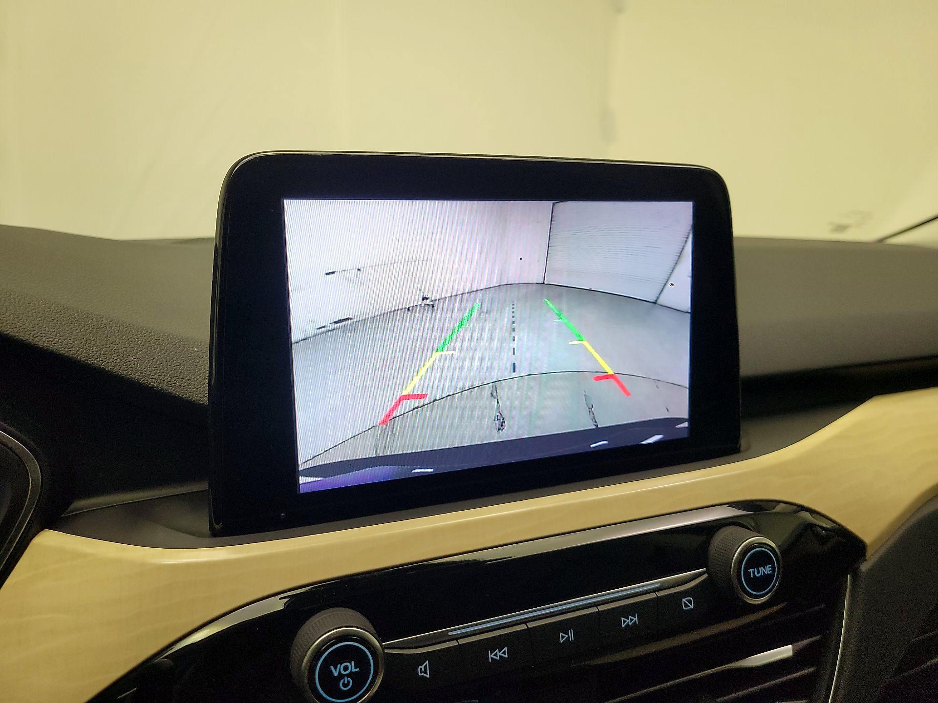 Thumbnail: 2021 Ford Escape - 15