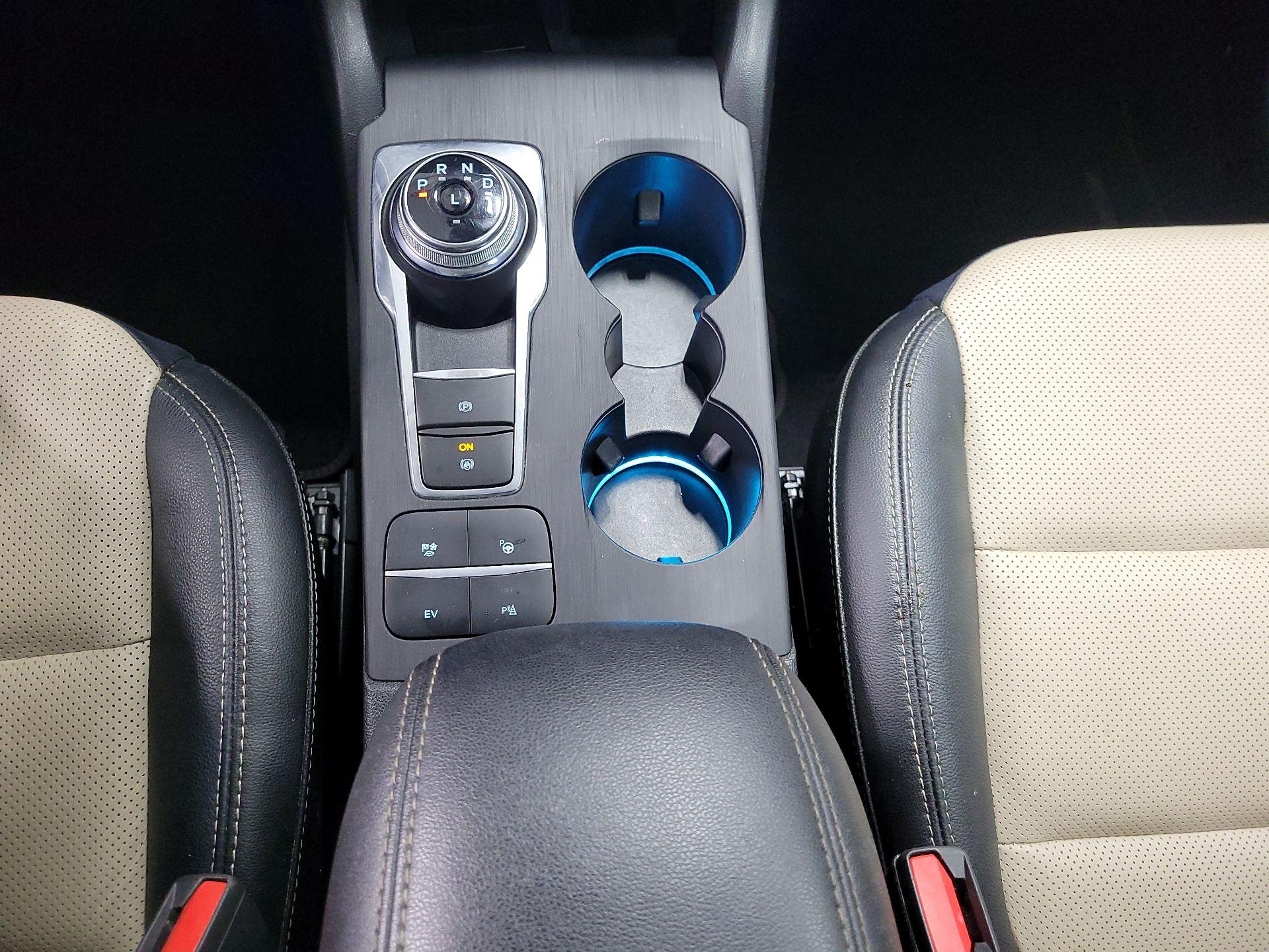 Thumbnail: 2021 Ford Escape - 18