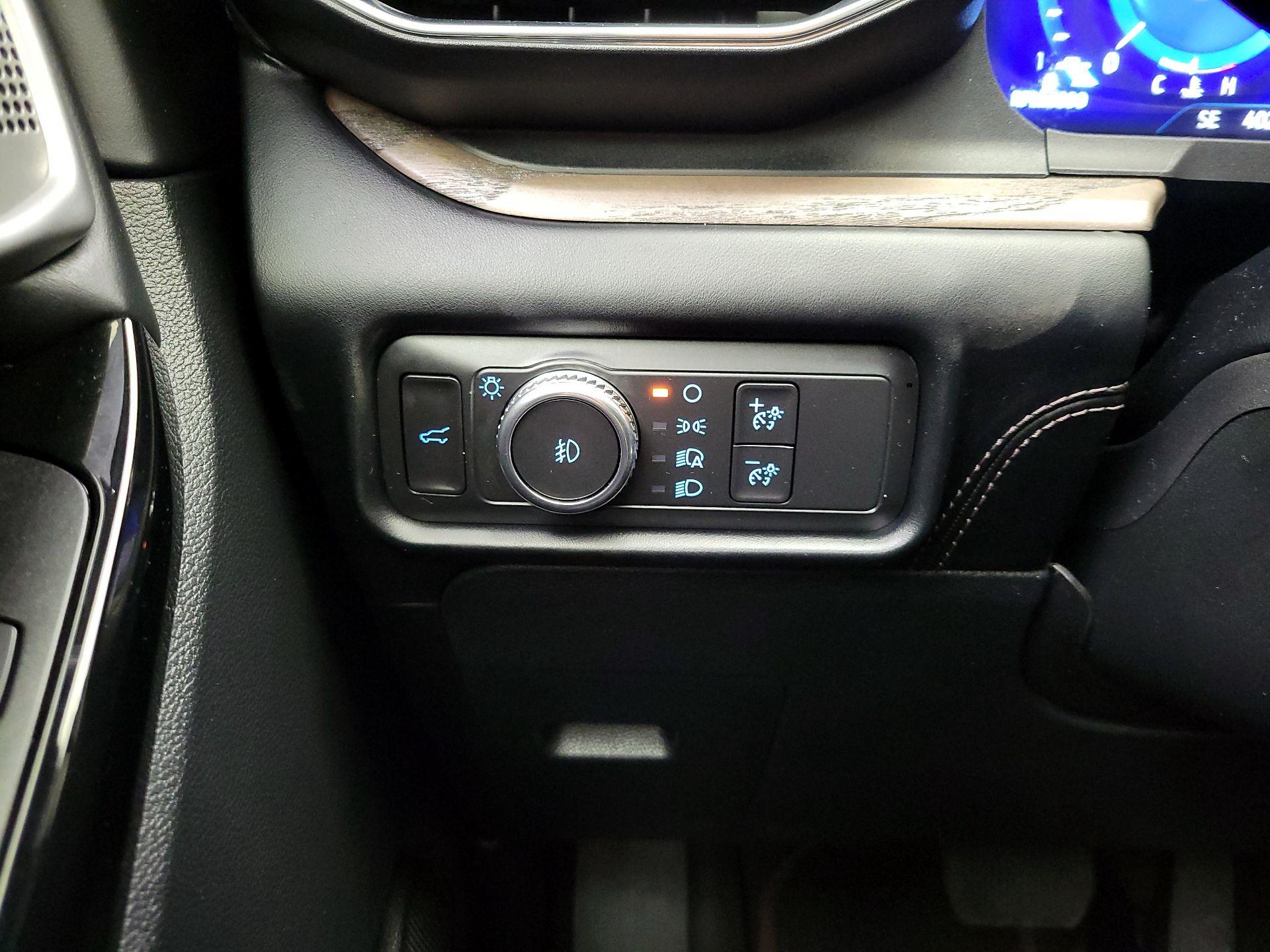 Thumbnail: 2021 Ford Explorer - 13