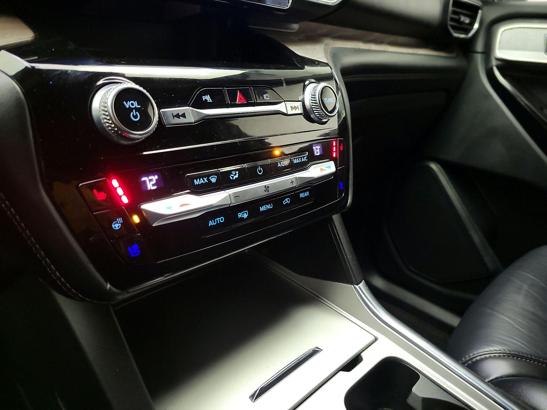 Thumbnail: 2021 Ford Explorer - 17