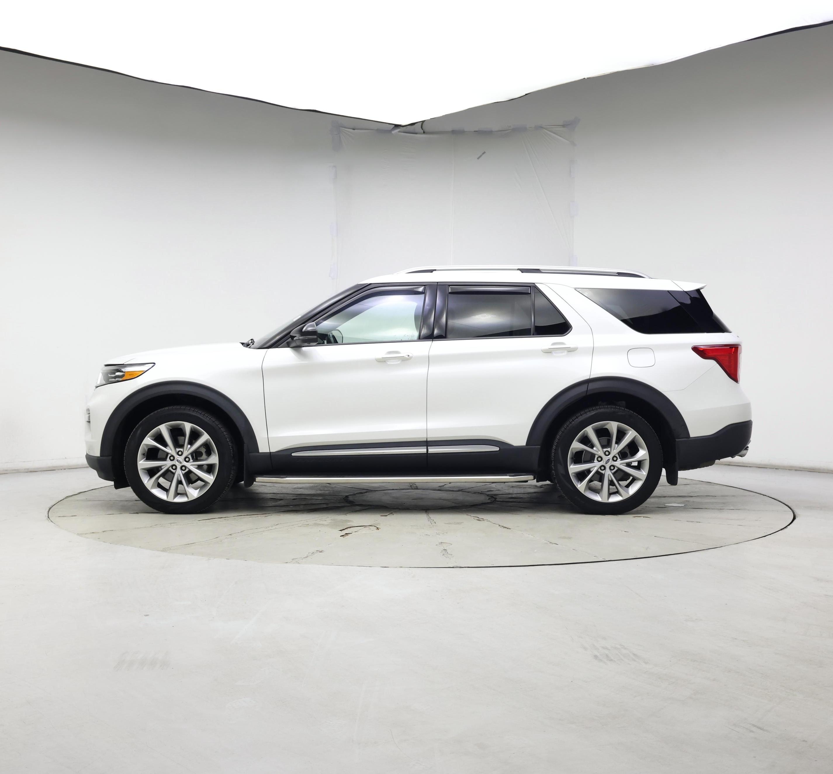 Thumbnail: 2021 Ford Explorer - 3