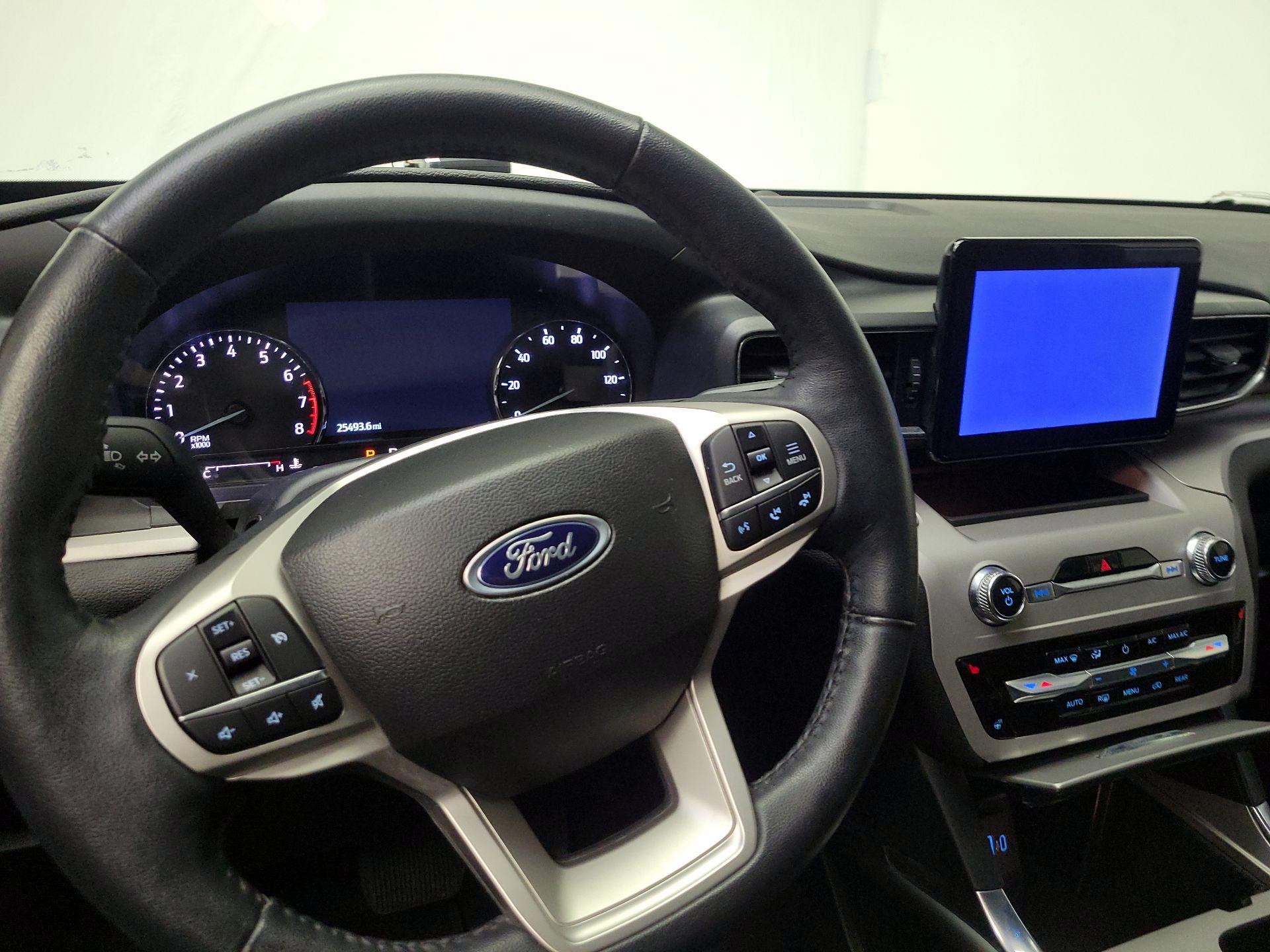 Thumbnail: 2023 Ford Explorer - 10