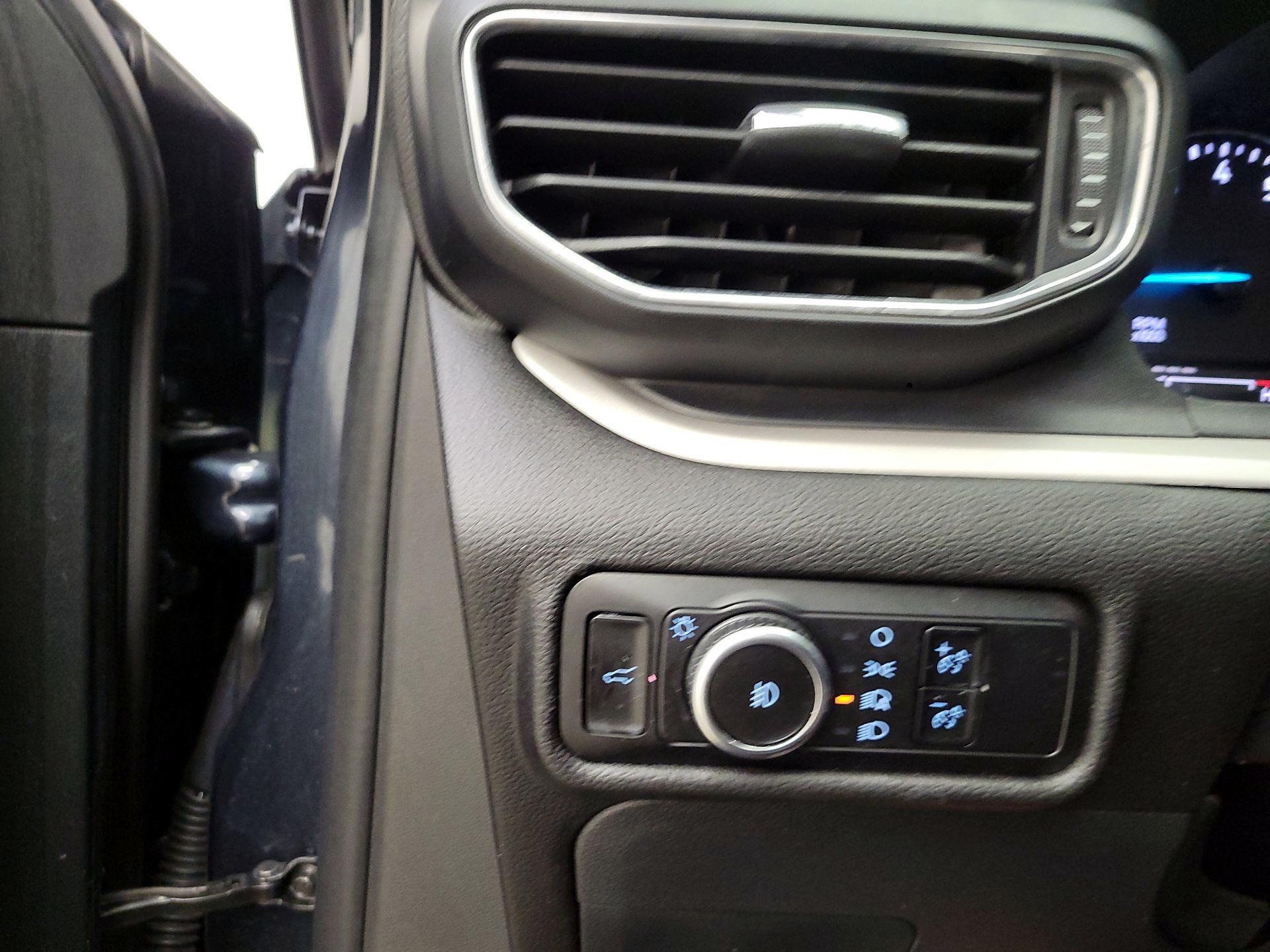 Thumbnail: 2023 Ford Explorer - 13