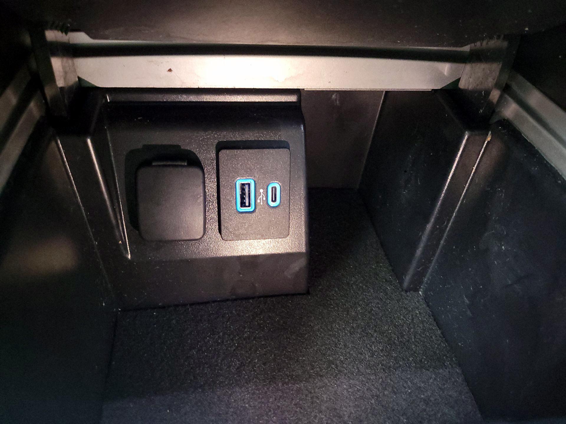 Thumbnail: 2023 Ford Explorer - 18