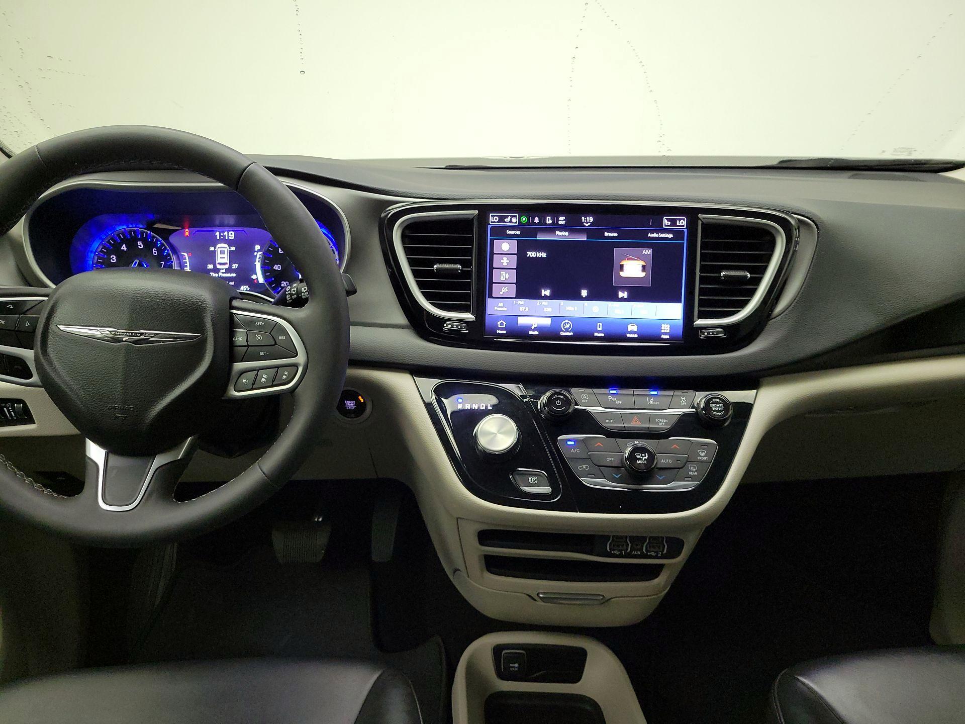 Thumbnail: 2024 Chrysler Pacifica - 9