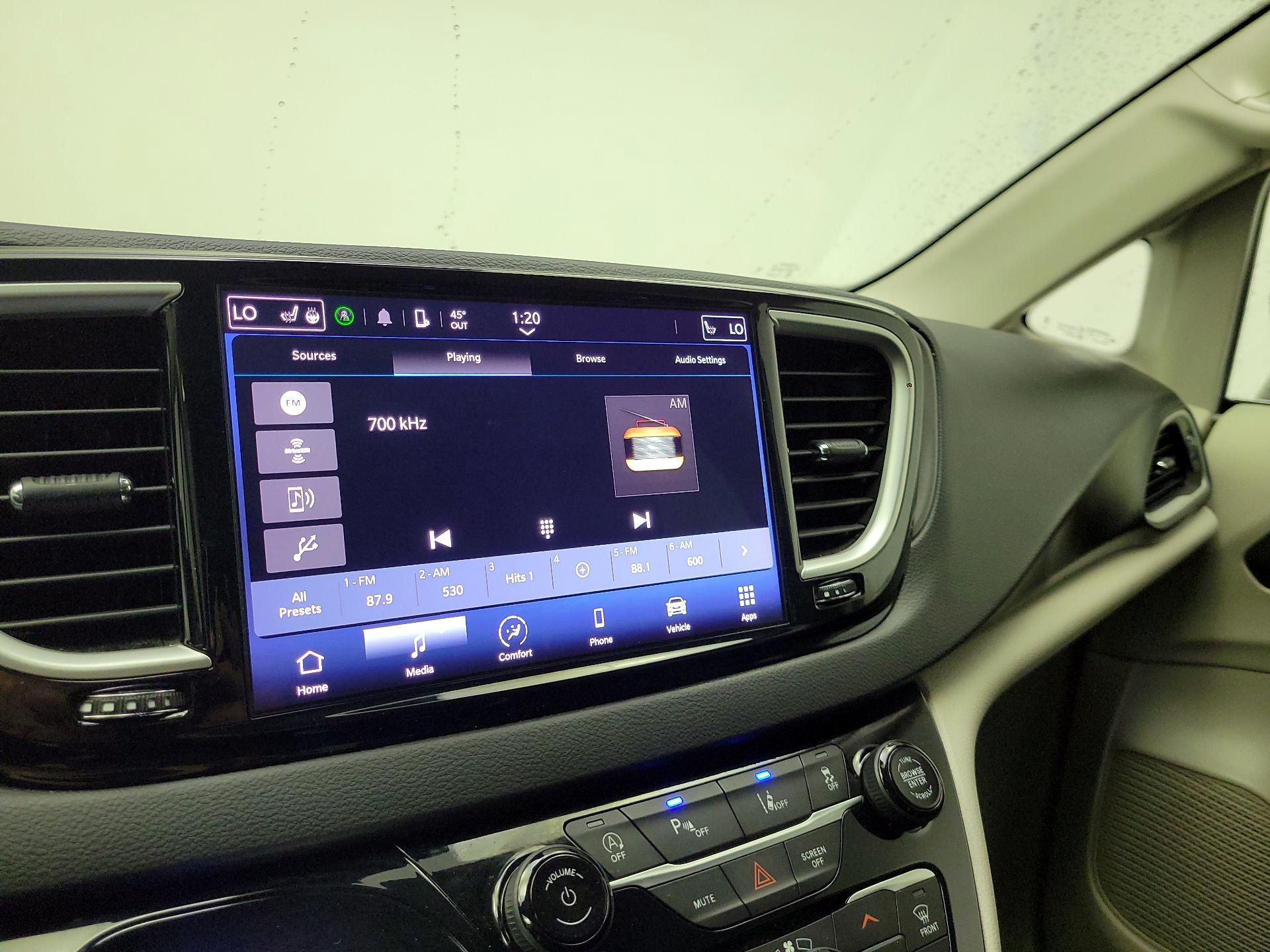 Thumbnail: 2024 Chrysler Pacifica - 16