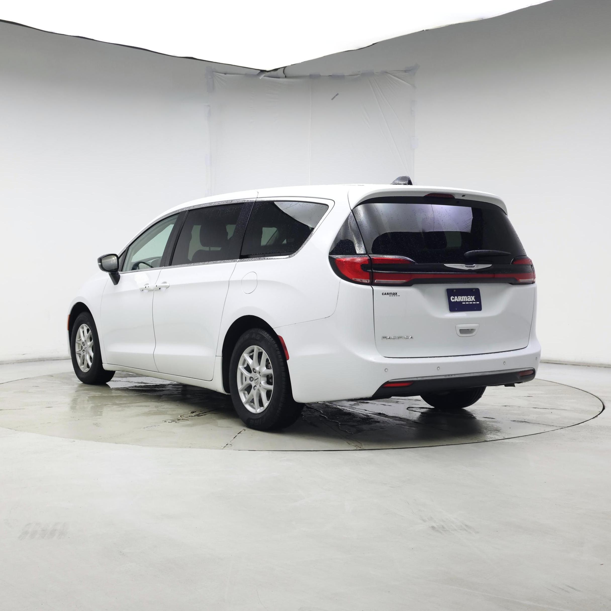 Thumbnail: 2024 Chrysler Pacifica - 2