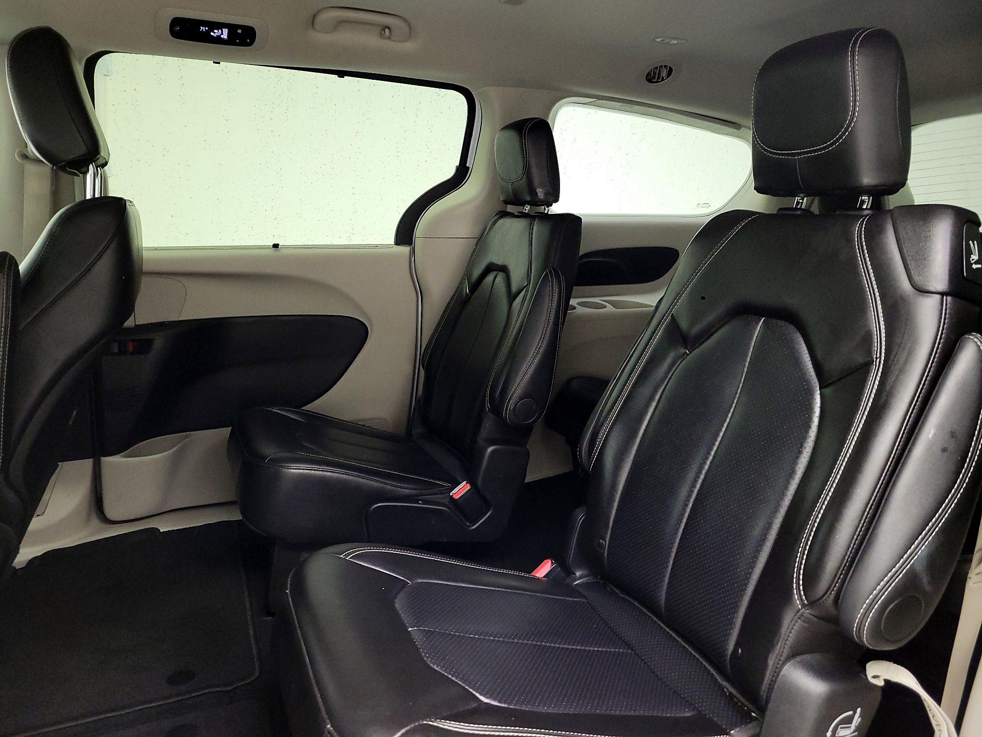 Thumbnail: 2024 Chrysler Pacifica - 20