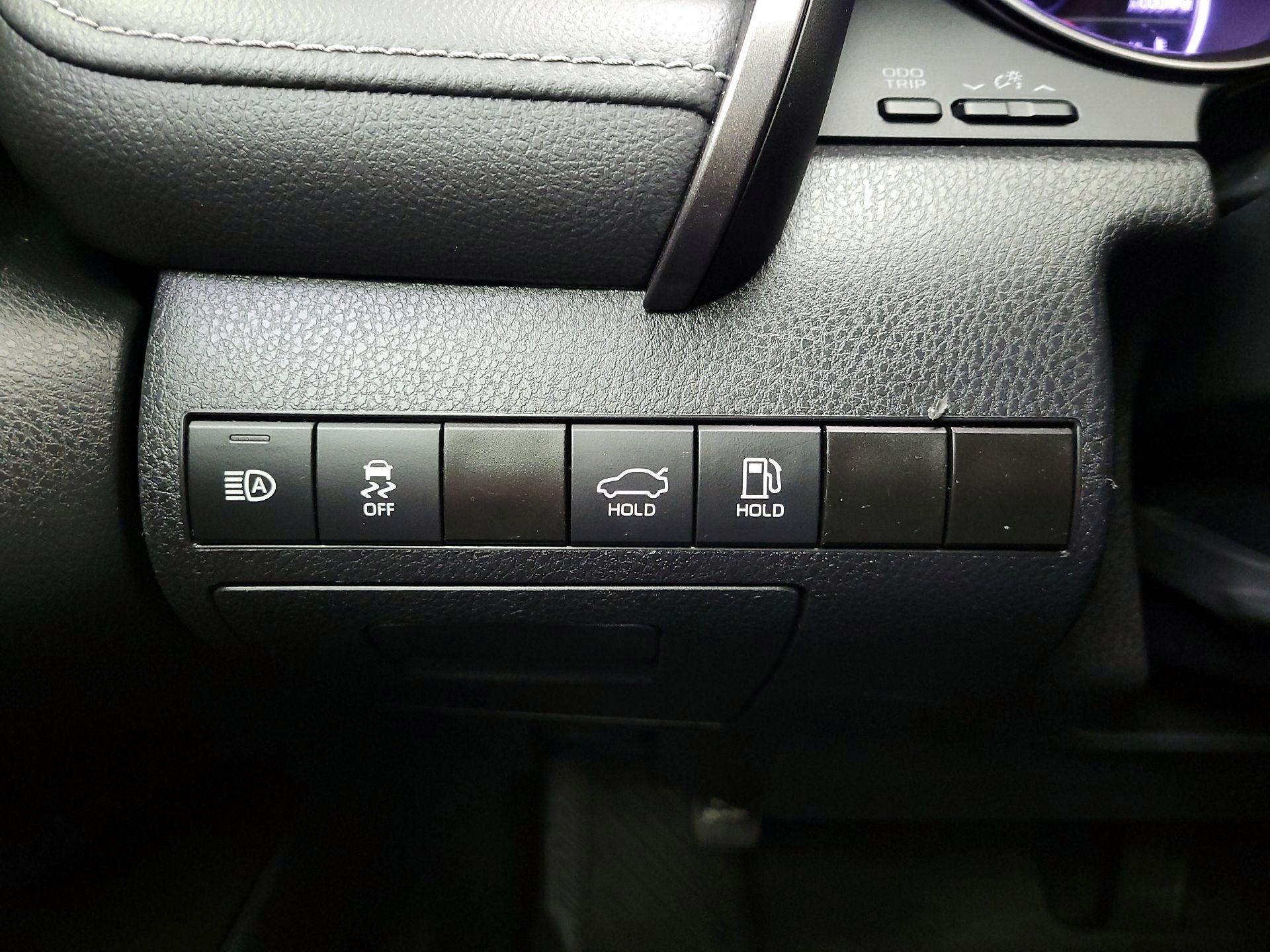 Thumbnail: 2023 Toyota Camry - 13