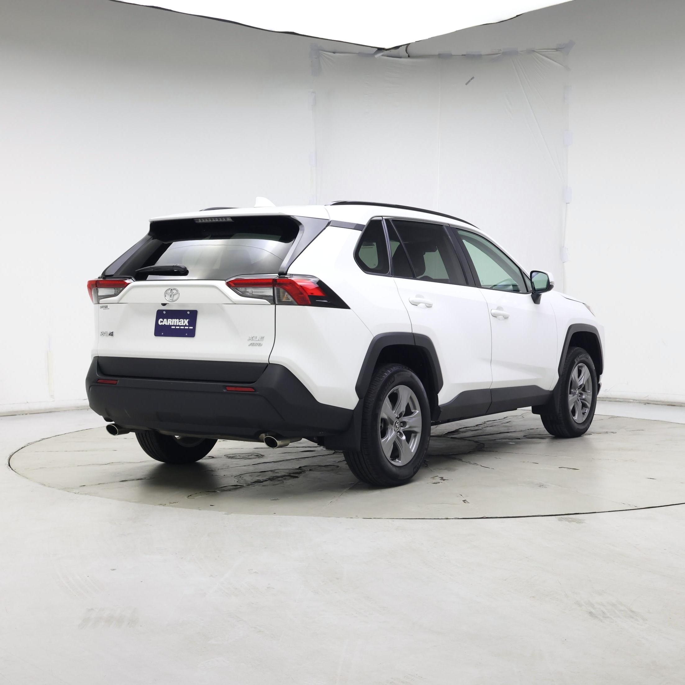 Thumbnail: 2023 Toyota RAV4 - 8