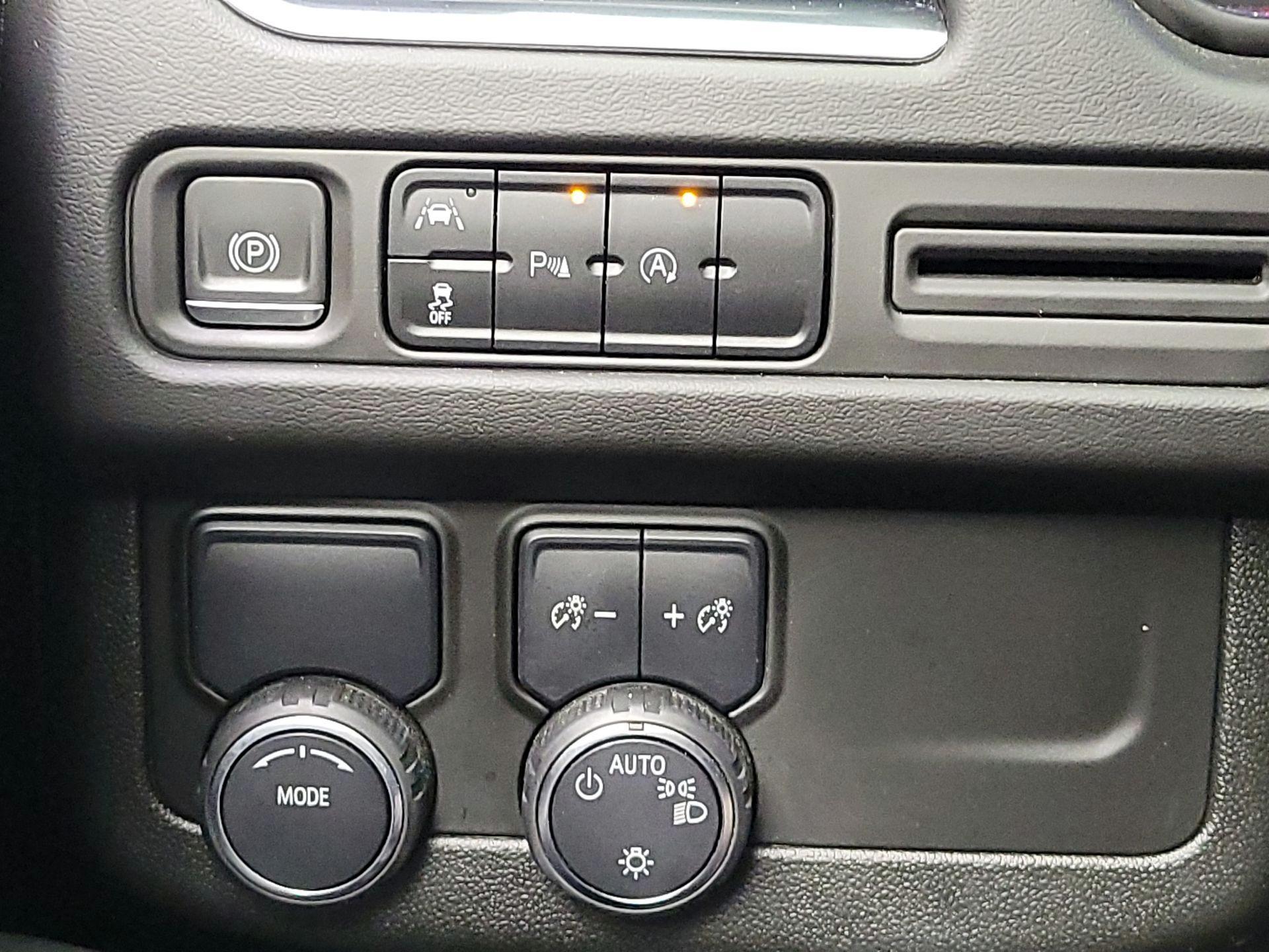 Thumbnail: 2023 Chevrolet Suburban - 13