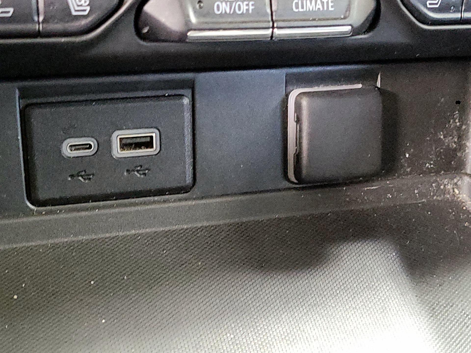 Thumbnail: 2023 Chevrolet Suburban - 18