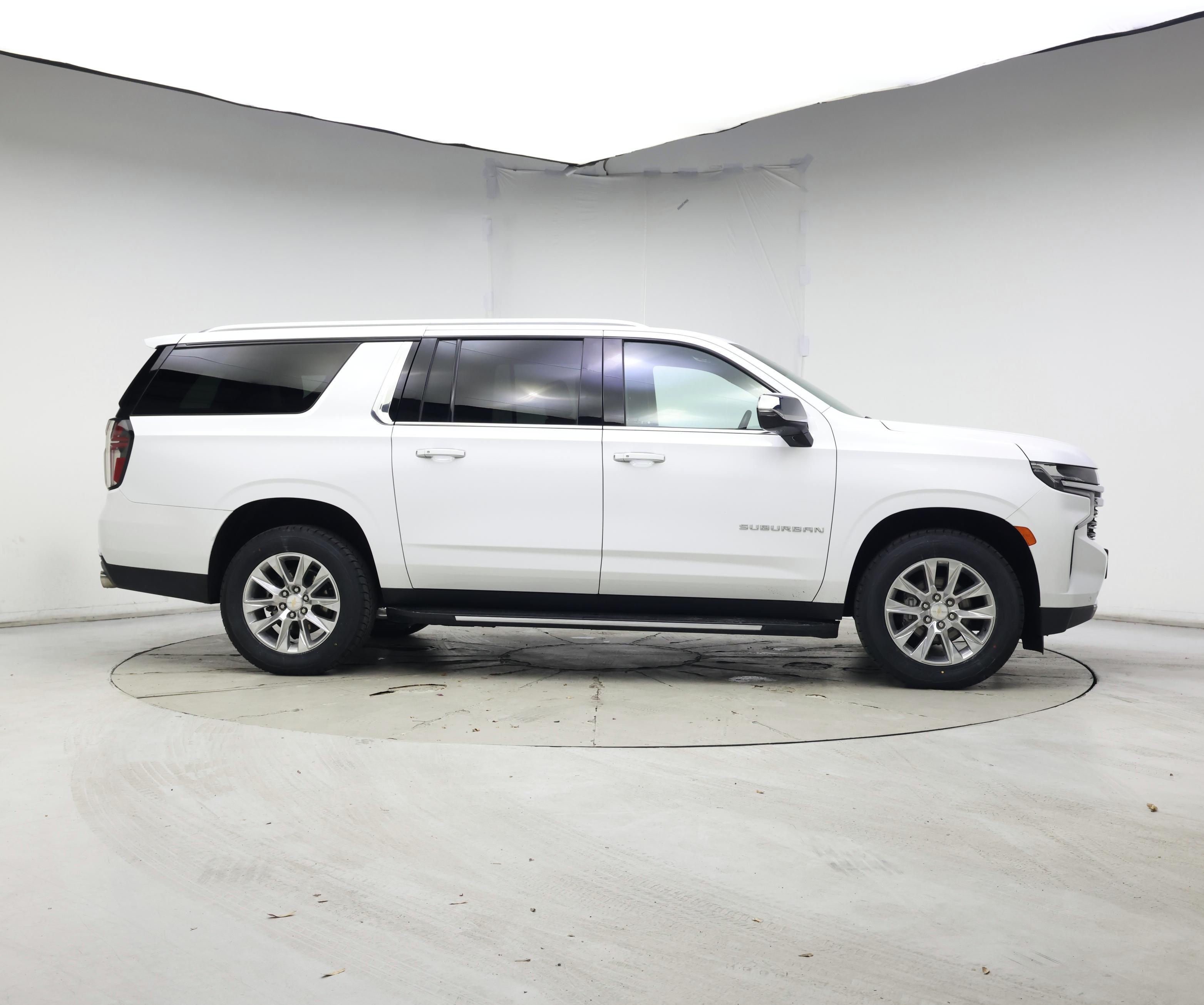 Thumbnail: 2023 Chevrolet Suburban - 7