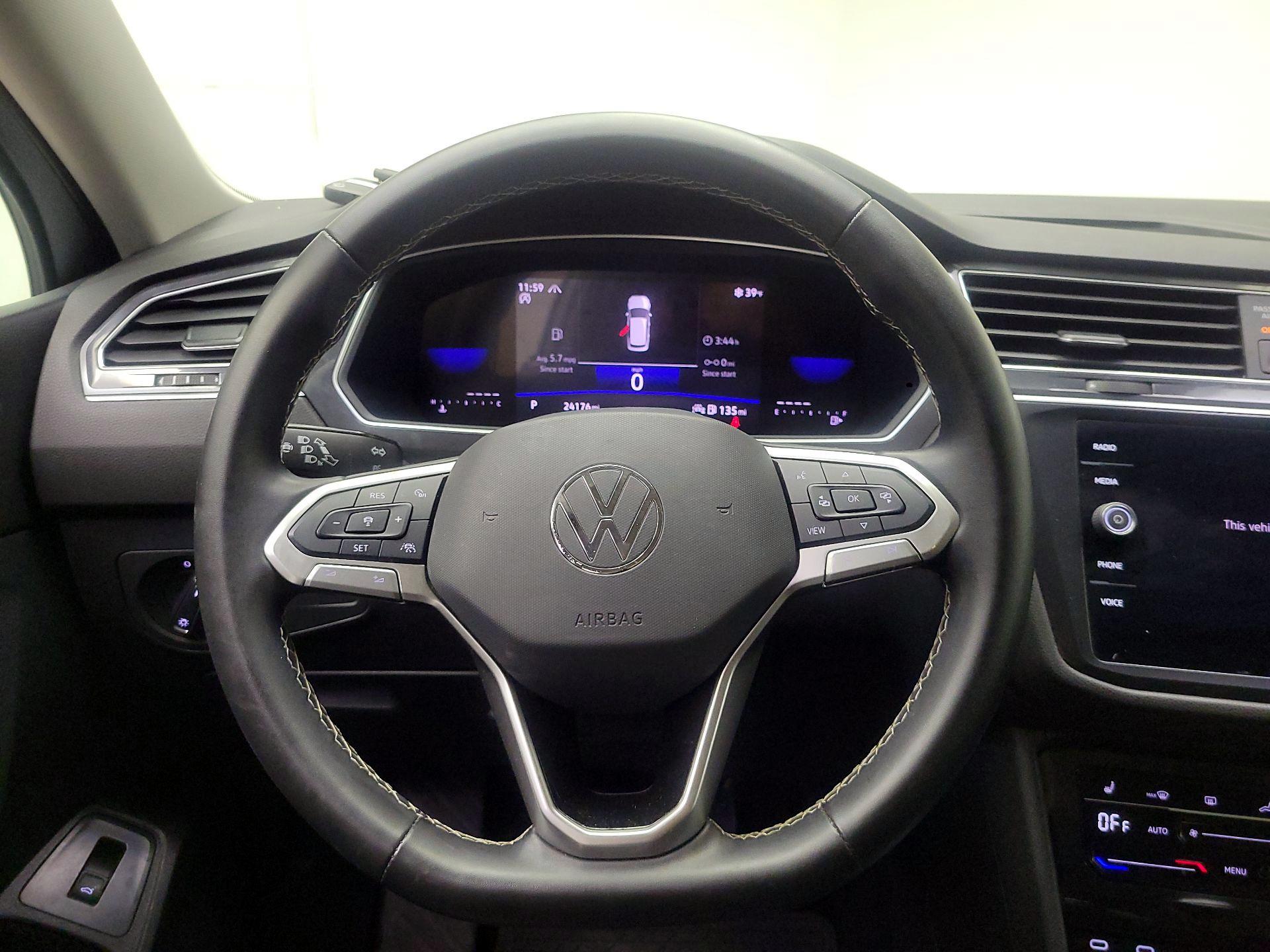 Thumbnail: 2024 Volkswagen Tiguan - 10
