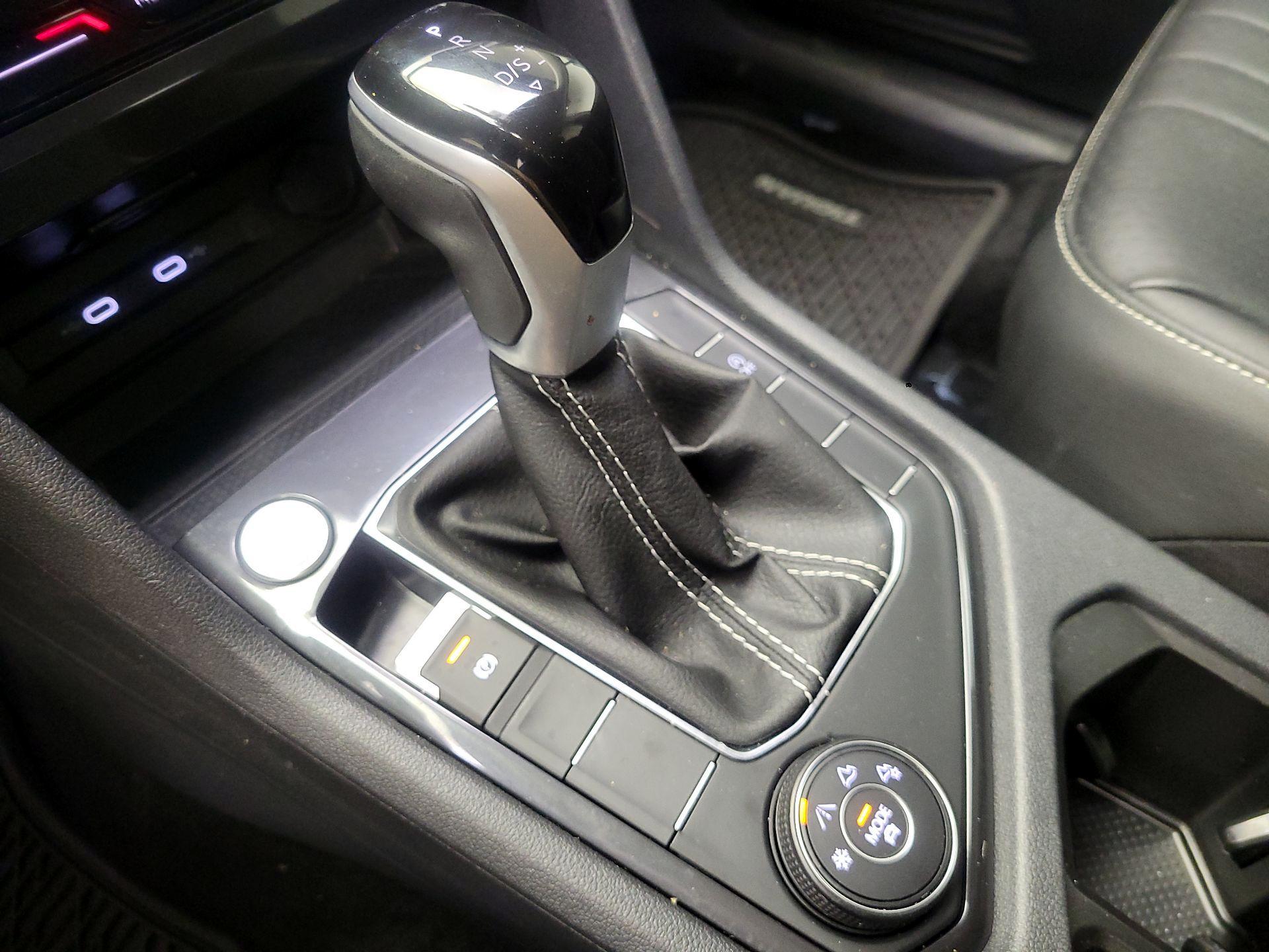 Thumbnail: 2024 Volkswagen Tiguan - 17