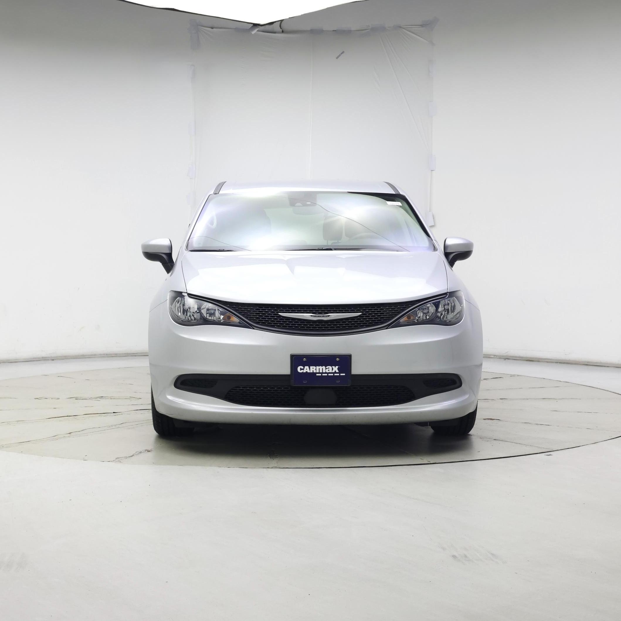 Thumbnail: 2023 Chrysler Voyager - 5