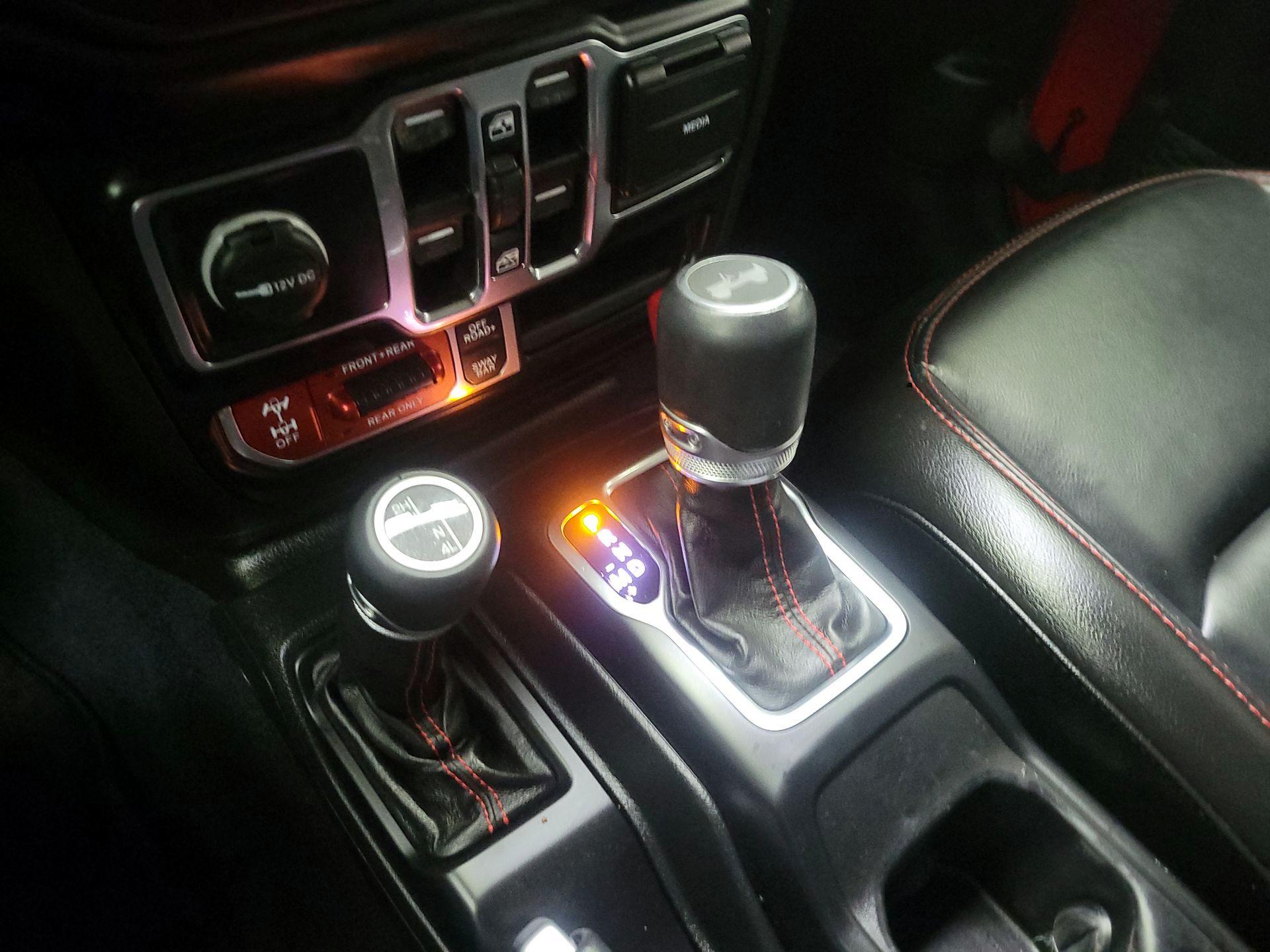 Thumbnail: 2022 Jeep Wrangler - 18