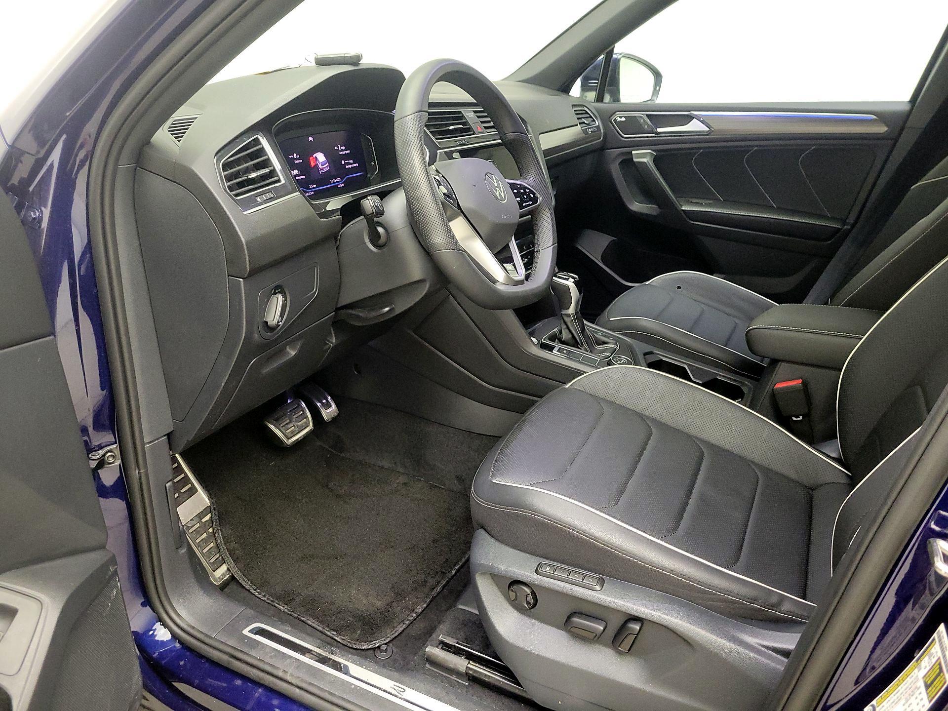 Thumbnail: 2024 Volkswagen Tiguan - 11