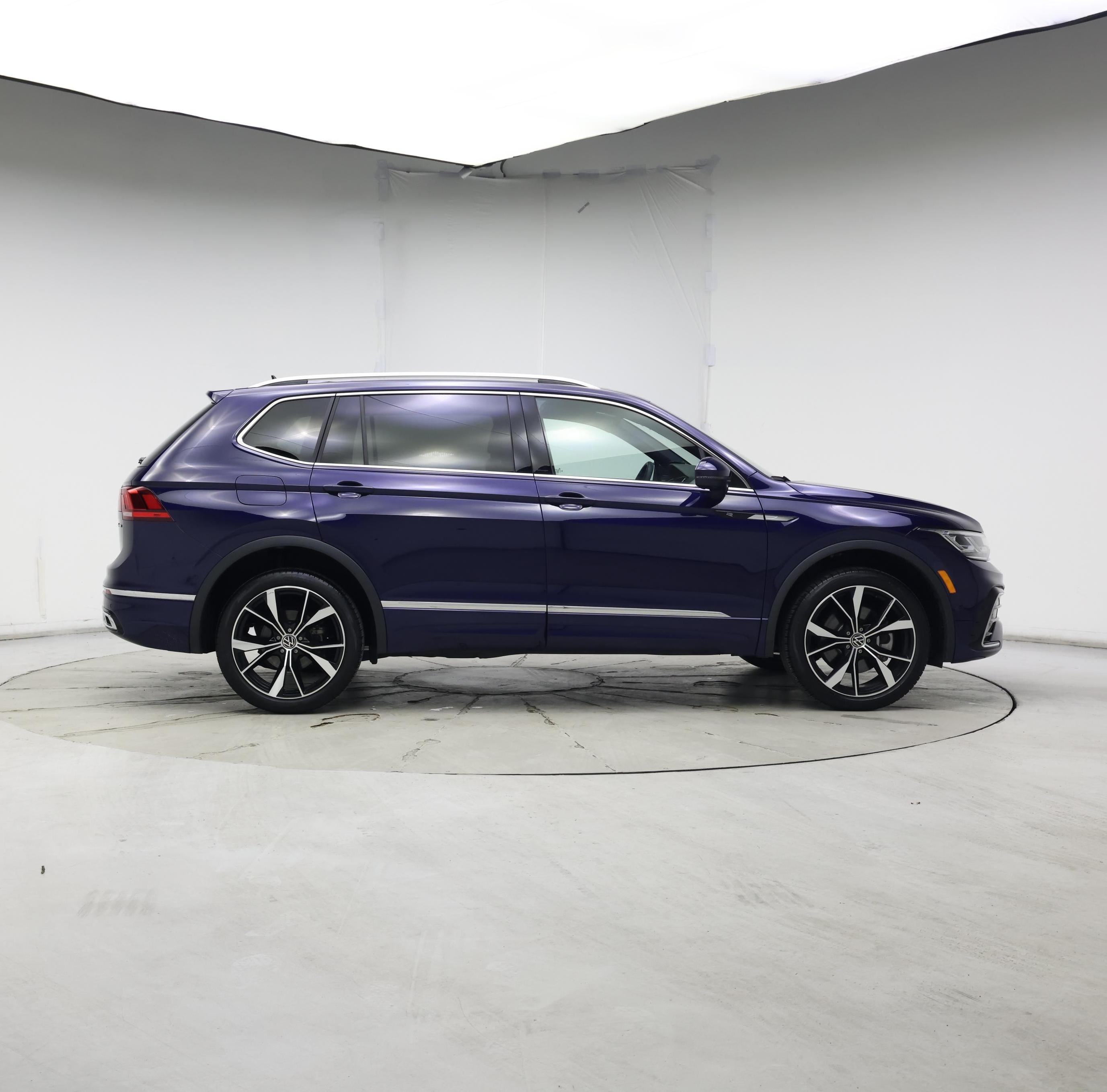 Thumbnail: 2024 Volkswagen Tiguan - 7