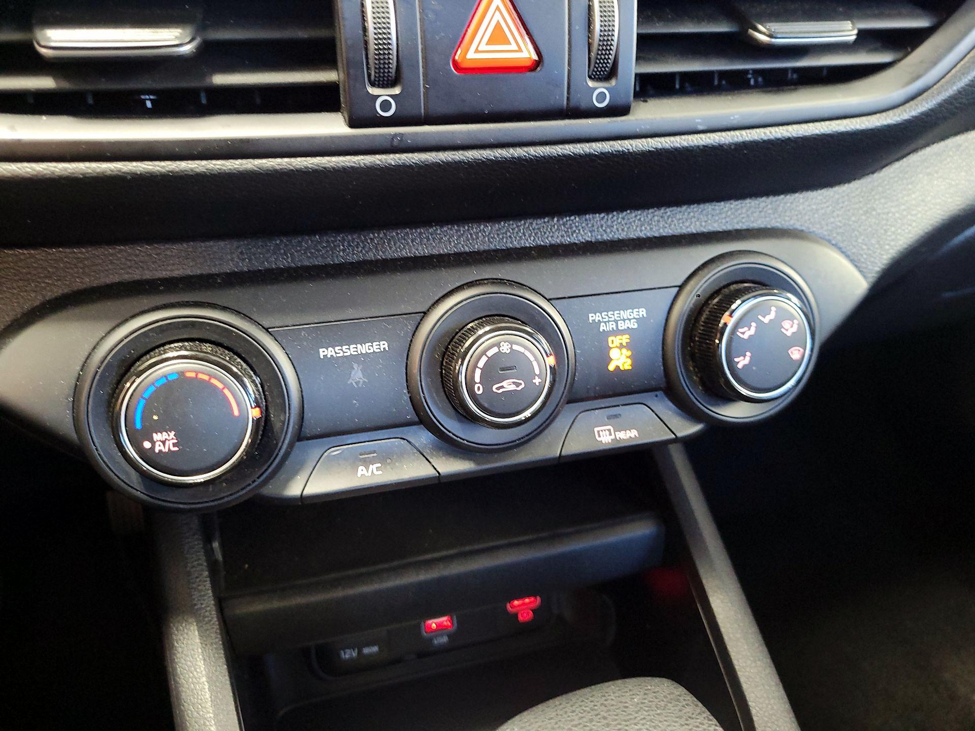 Thumbnail: 2024 Kia Forte - 16