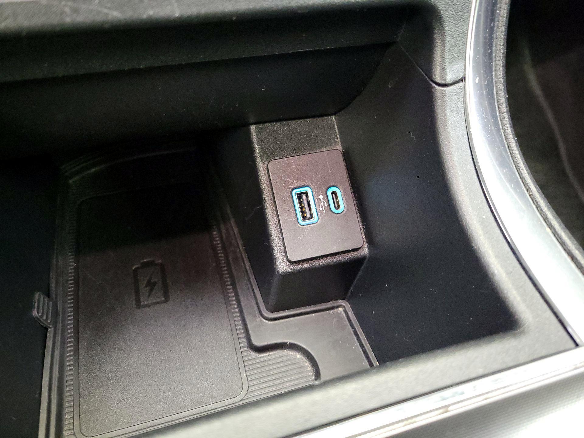 Thumbnail: 2024 Ford Edge - 18