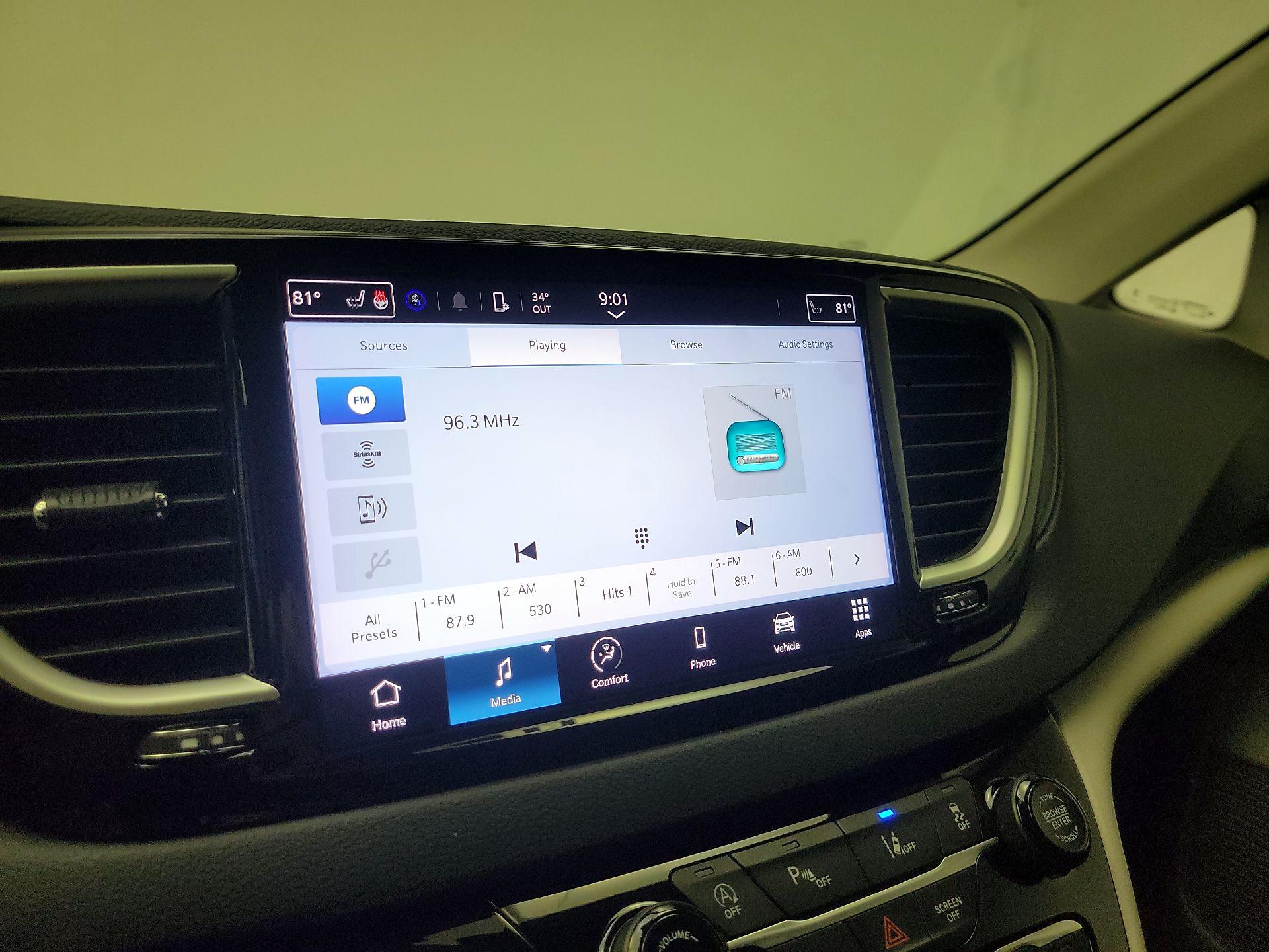 Thumbnail: 2023 Chrysler Pacifica - 16