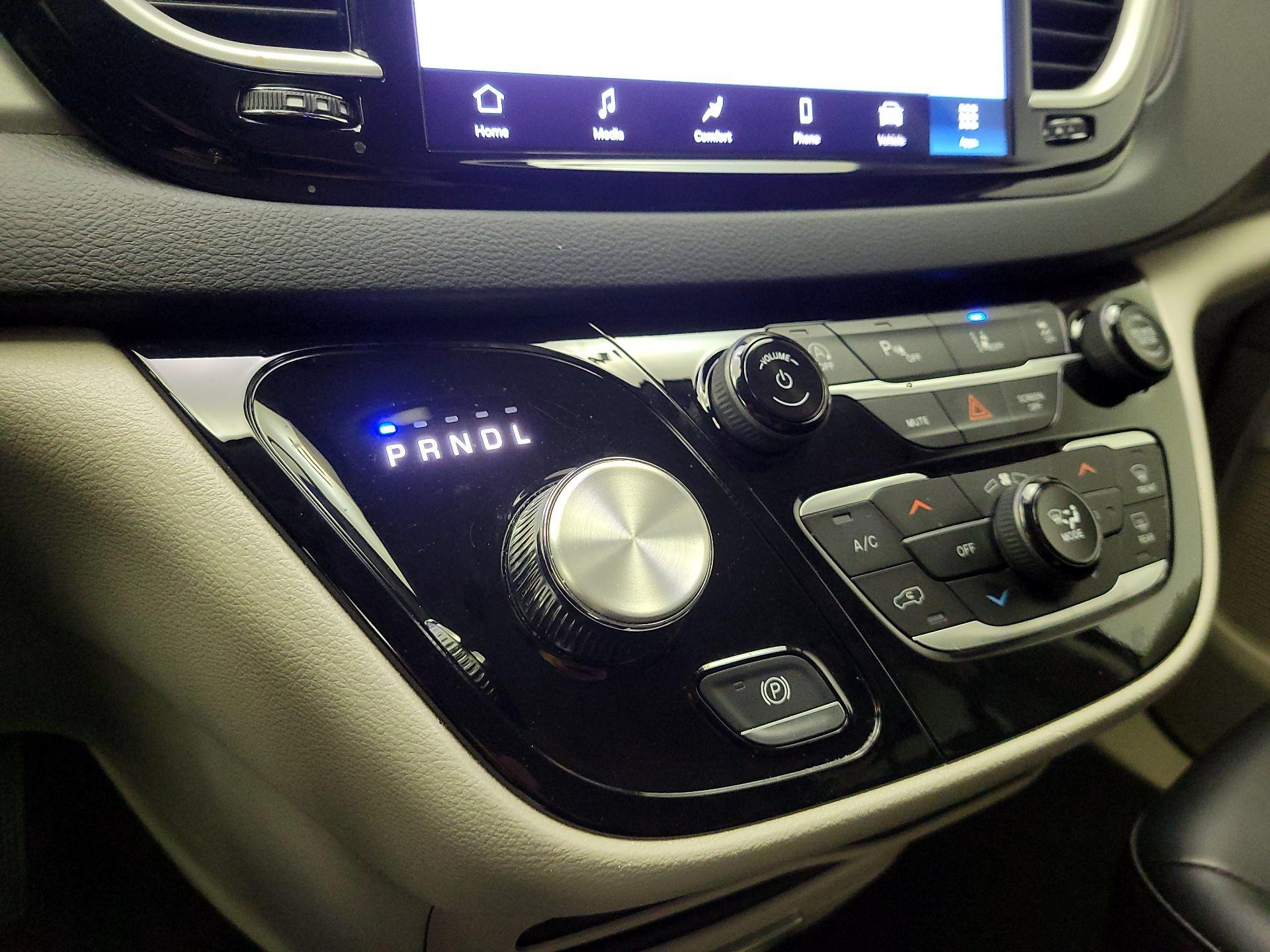 Thumbnail: 2023 Chrysler Pacifica - 18