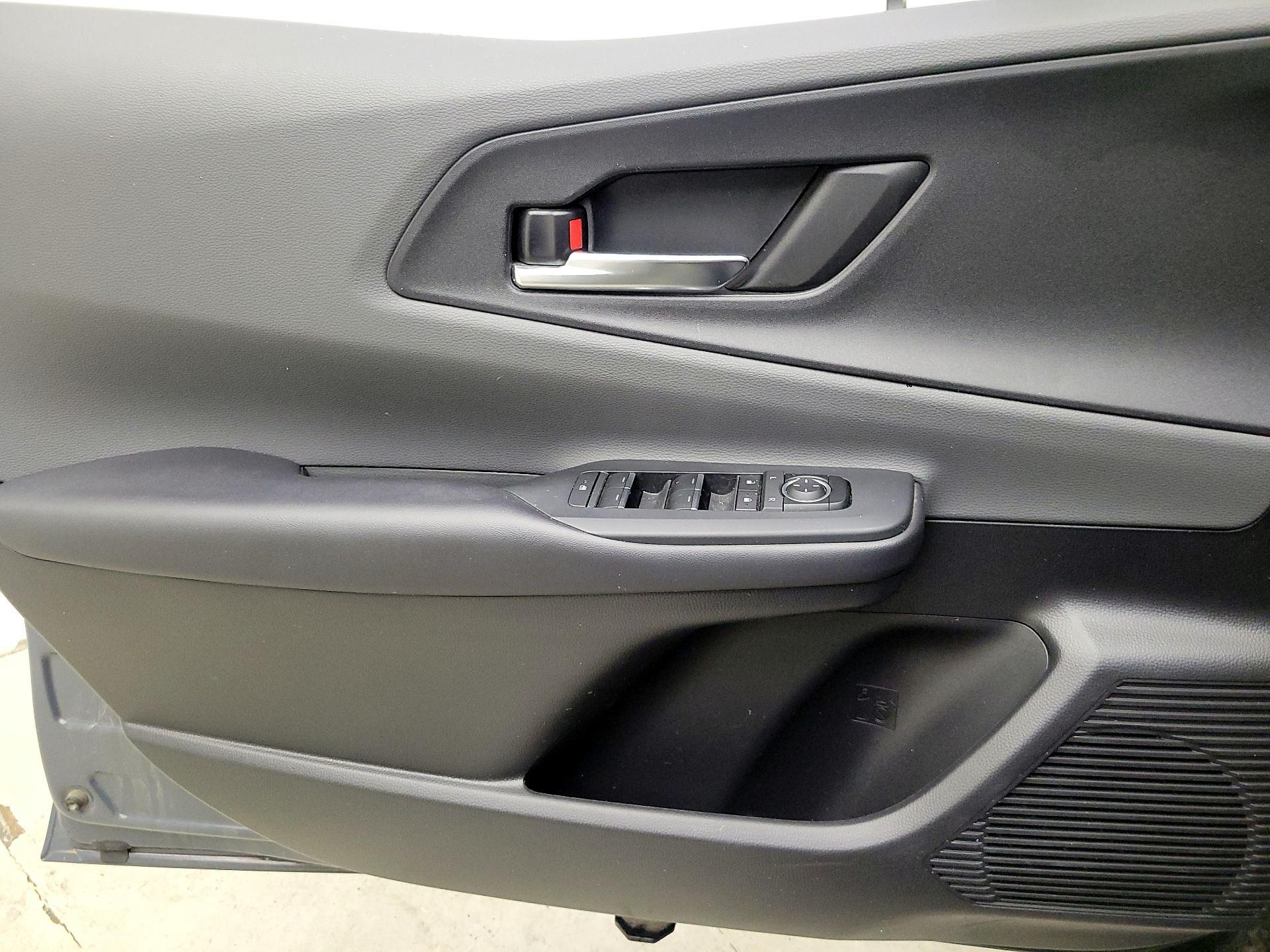 Thumbnail: 2023 Toyota Prius - 12