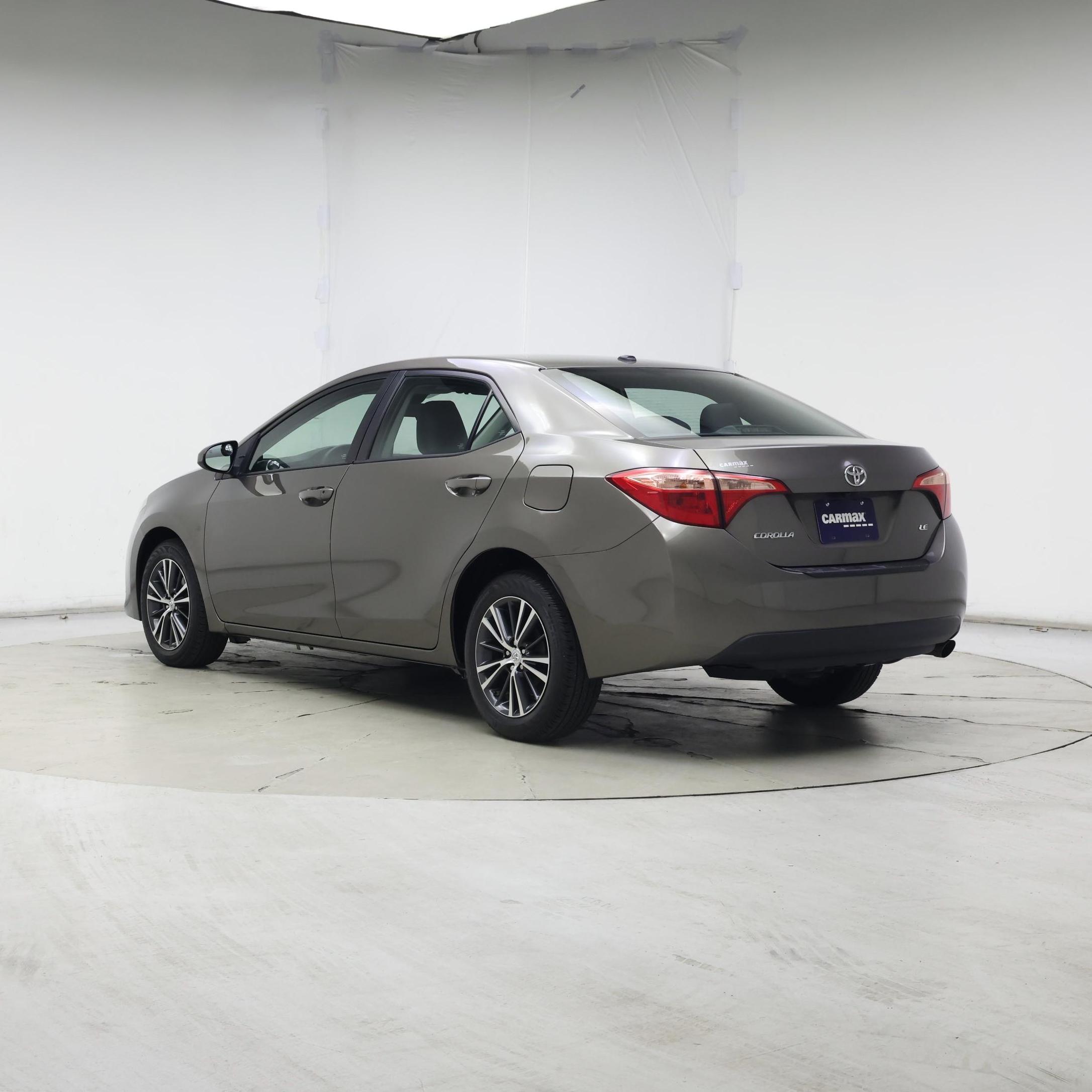 Thumbnail: 2017 Toyota Corolla - 2