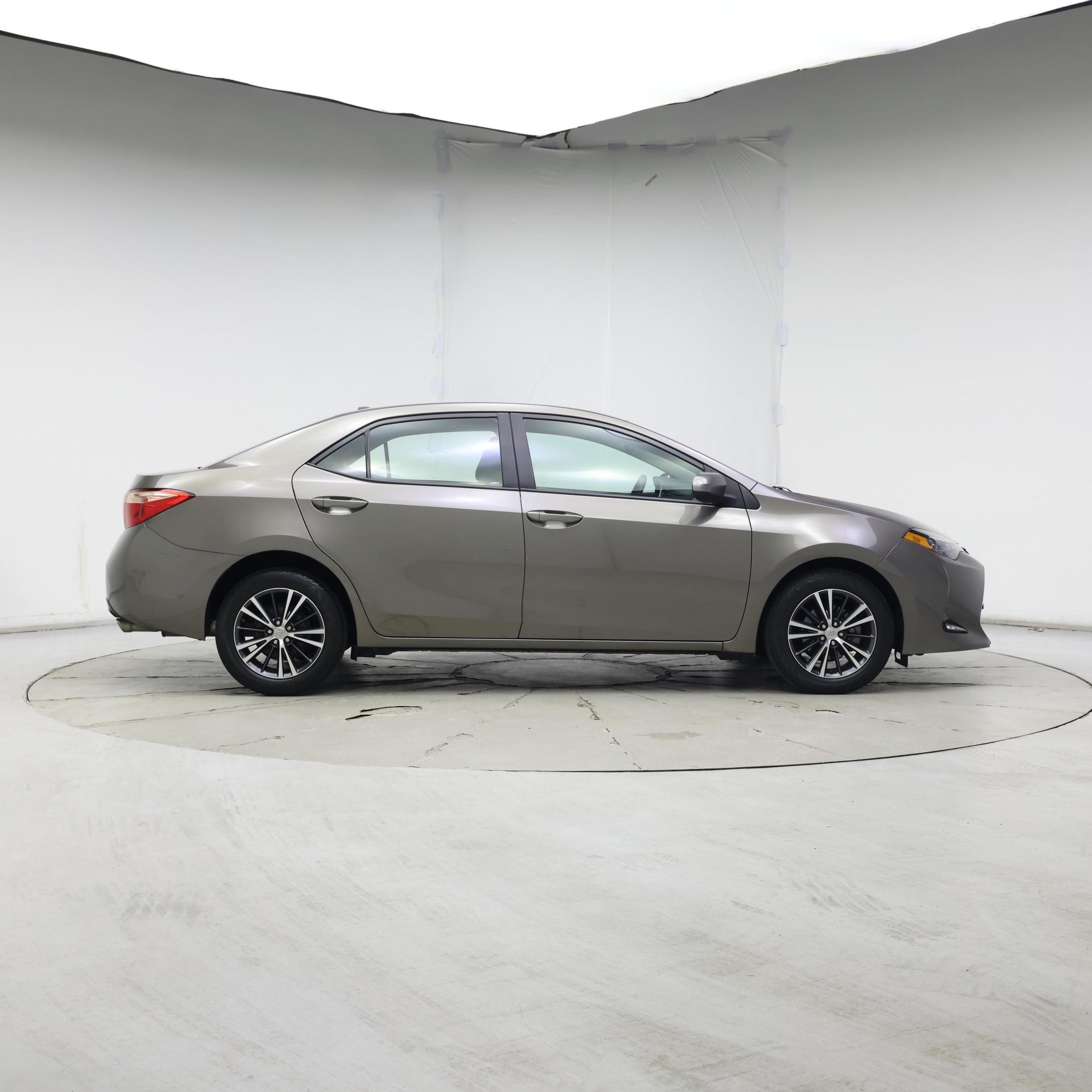 Thumbnail: 2017 Toyota Corolla - 7