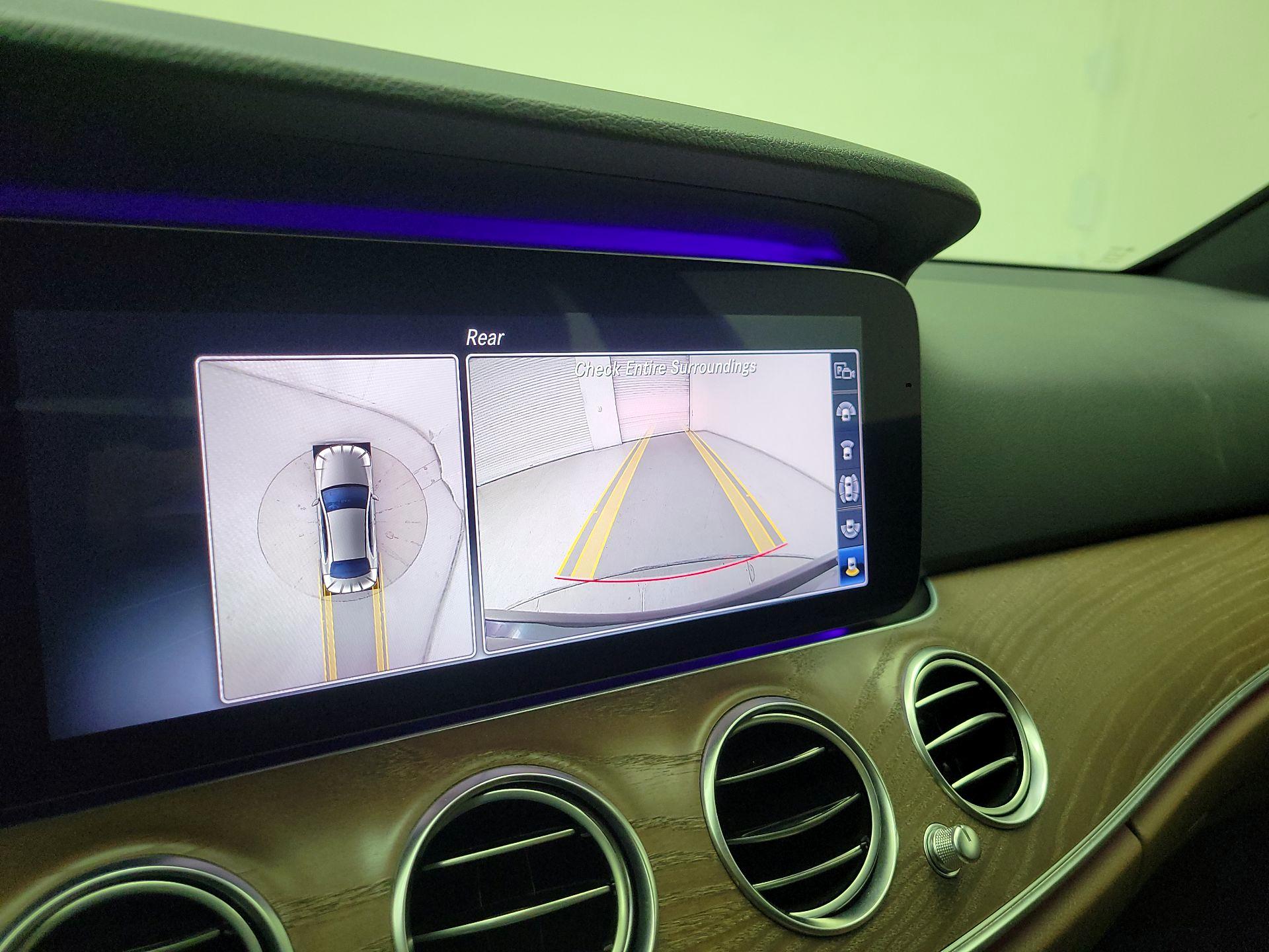 Thumbnail: 2020 Mercedes-Benz E-Class - 15