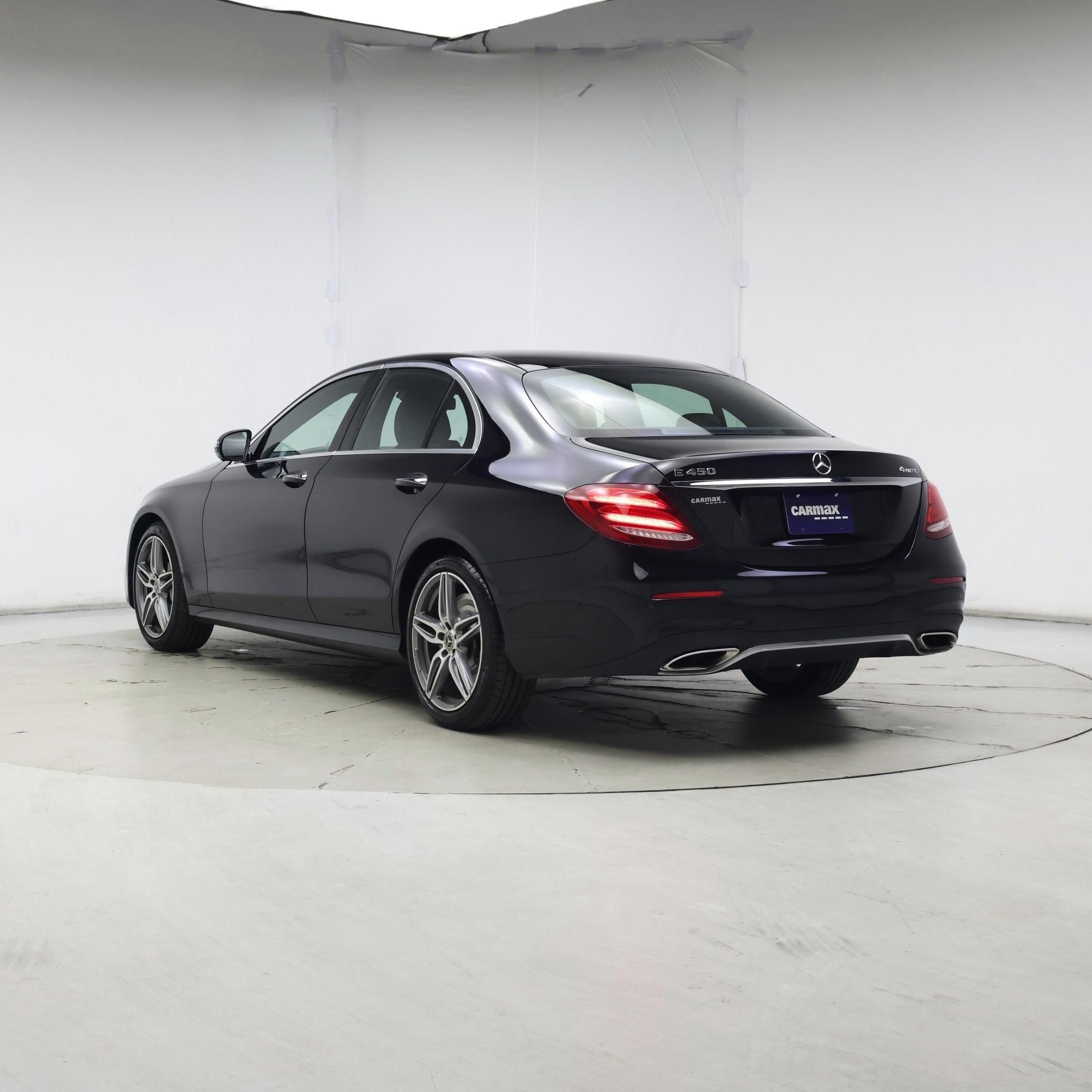 Thumbnail: 2020 Mercedes-Benz E-Class - 2