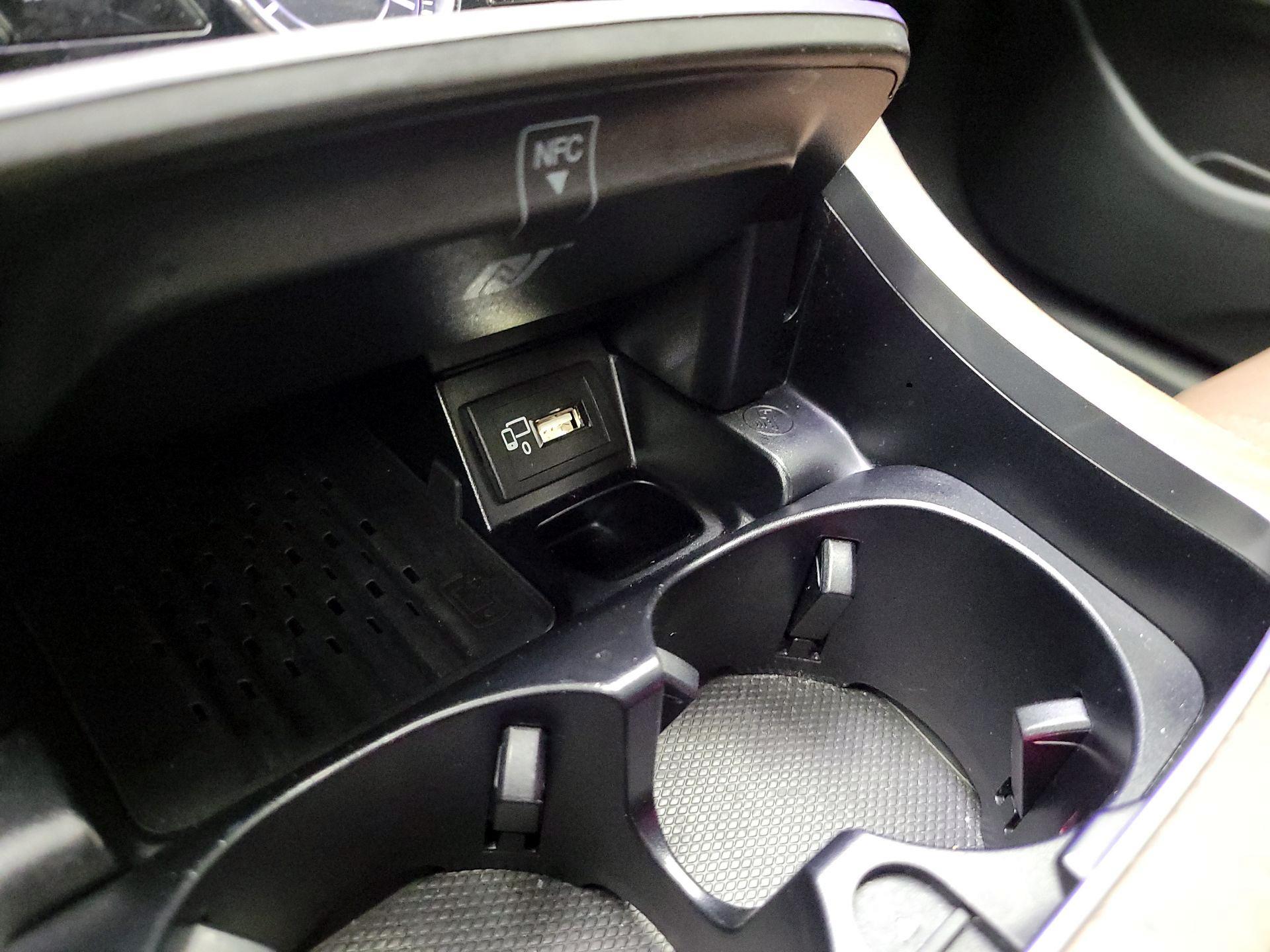 Thumbnail: 2020 Mercedes-Benz E-Class - 19