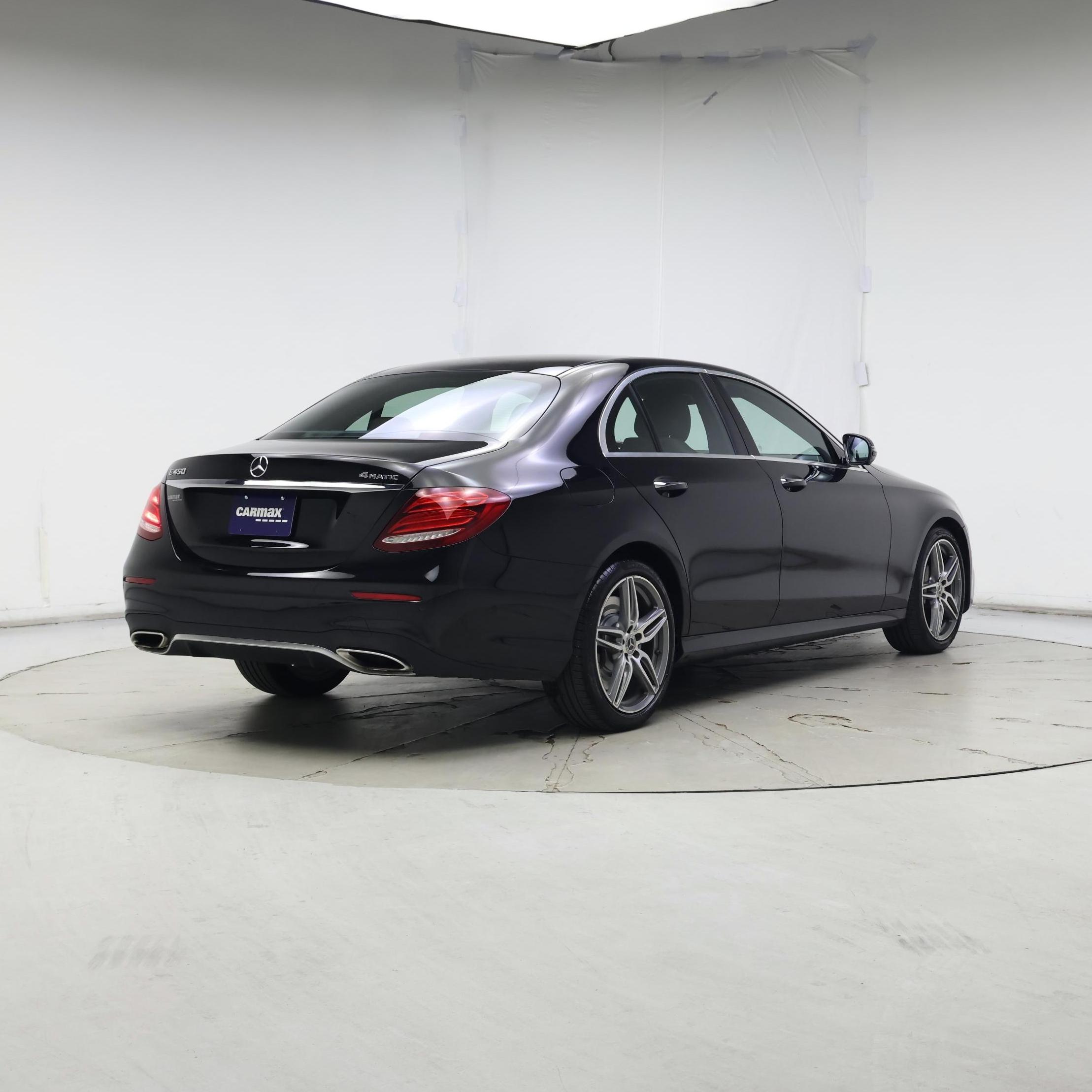 Thumbnail: 2020 Mercedes-Benz E-Class - 8