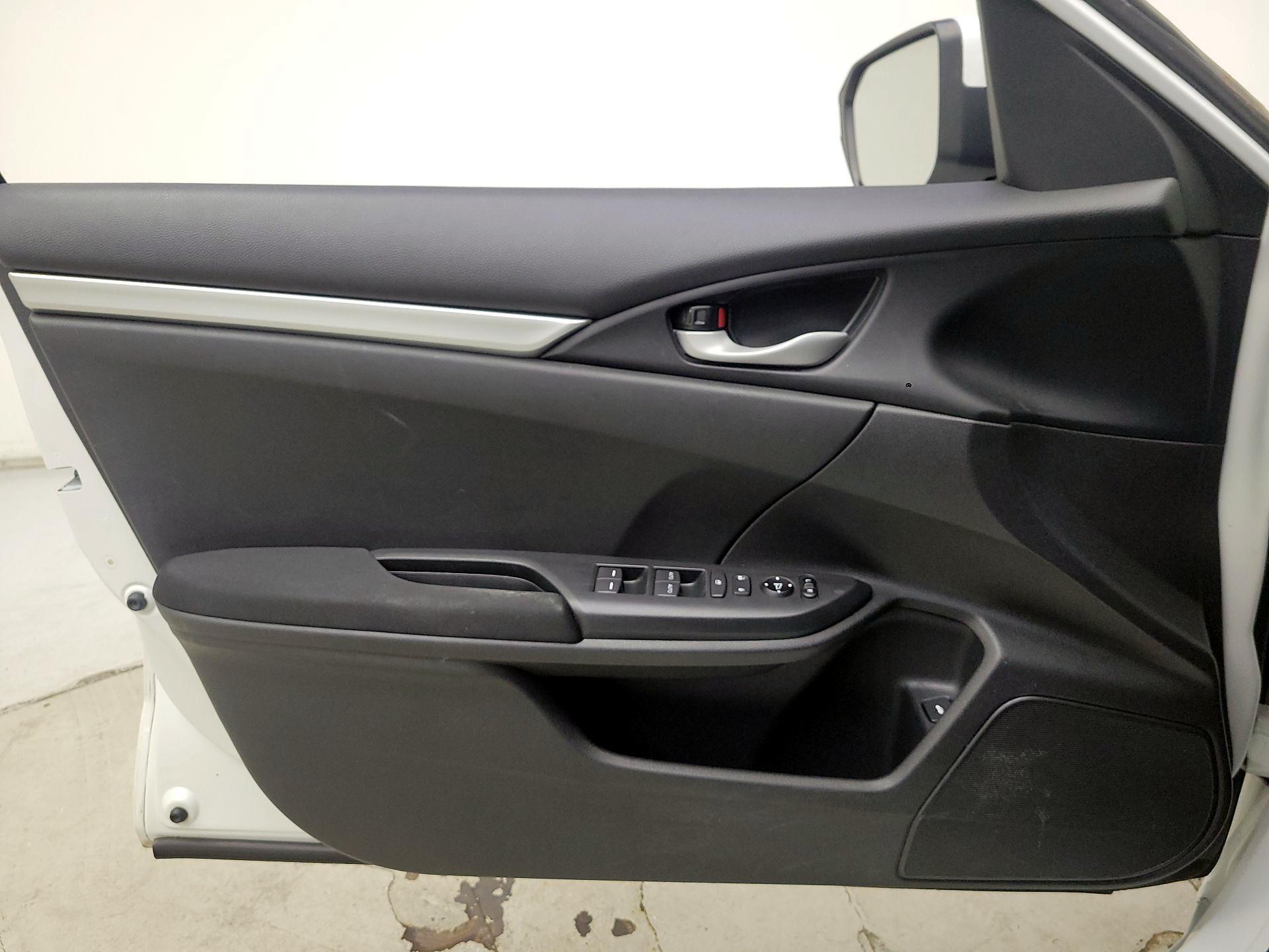 Thumbnail: 2019 Honda Civic - 12