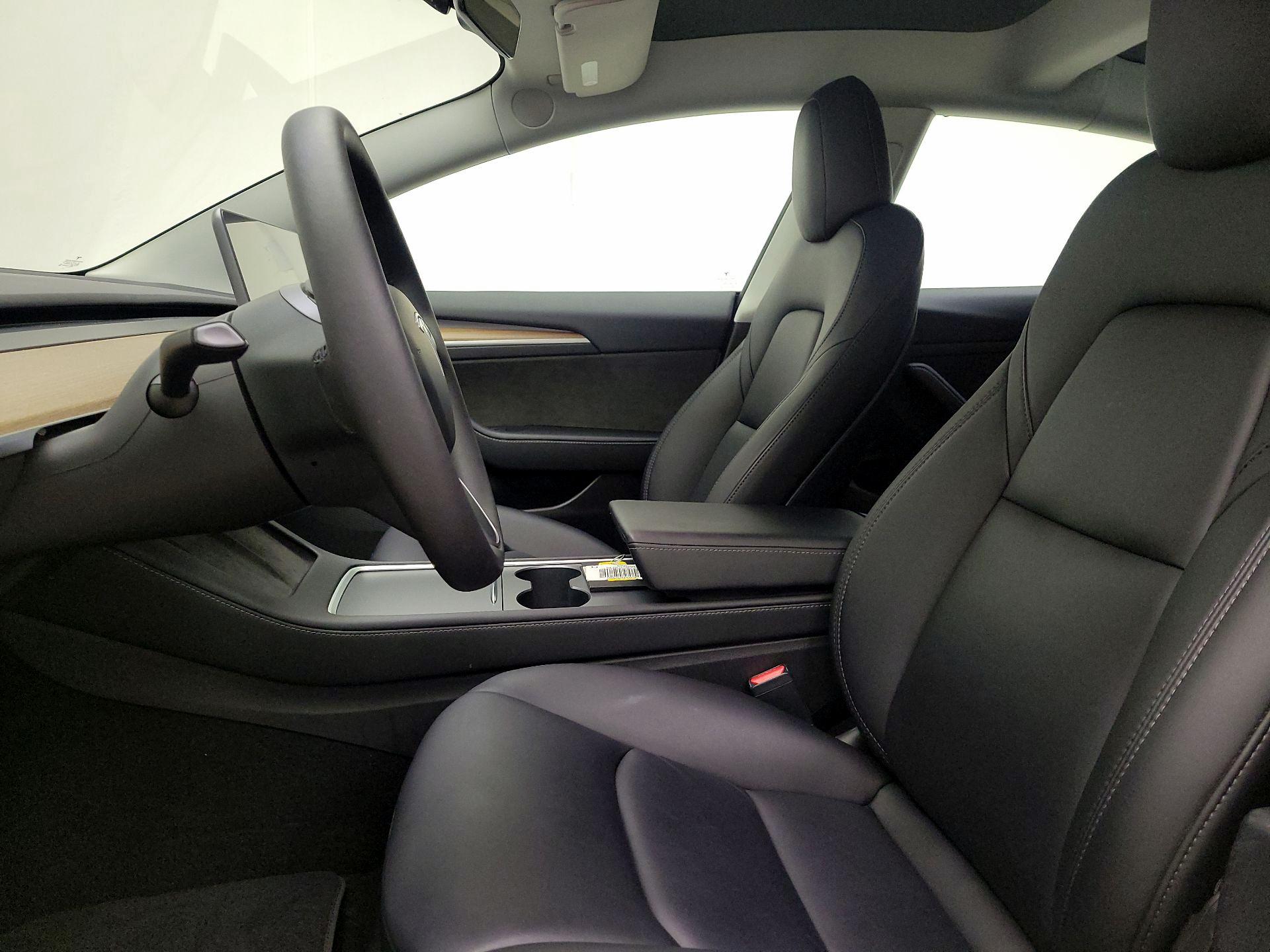 Thumbnail: 2022 Tesla Model 3 - 11